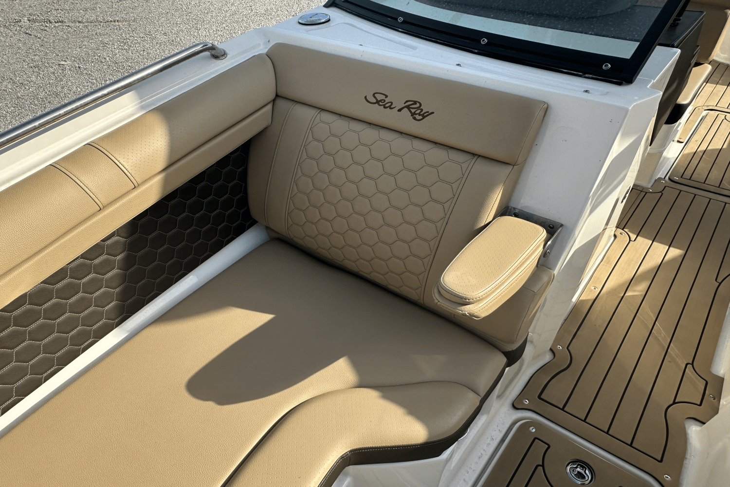 2020 Sea Ray 270 SDX-OB Image Thumbnail #27