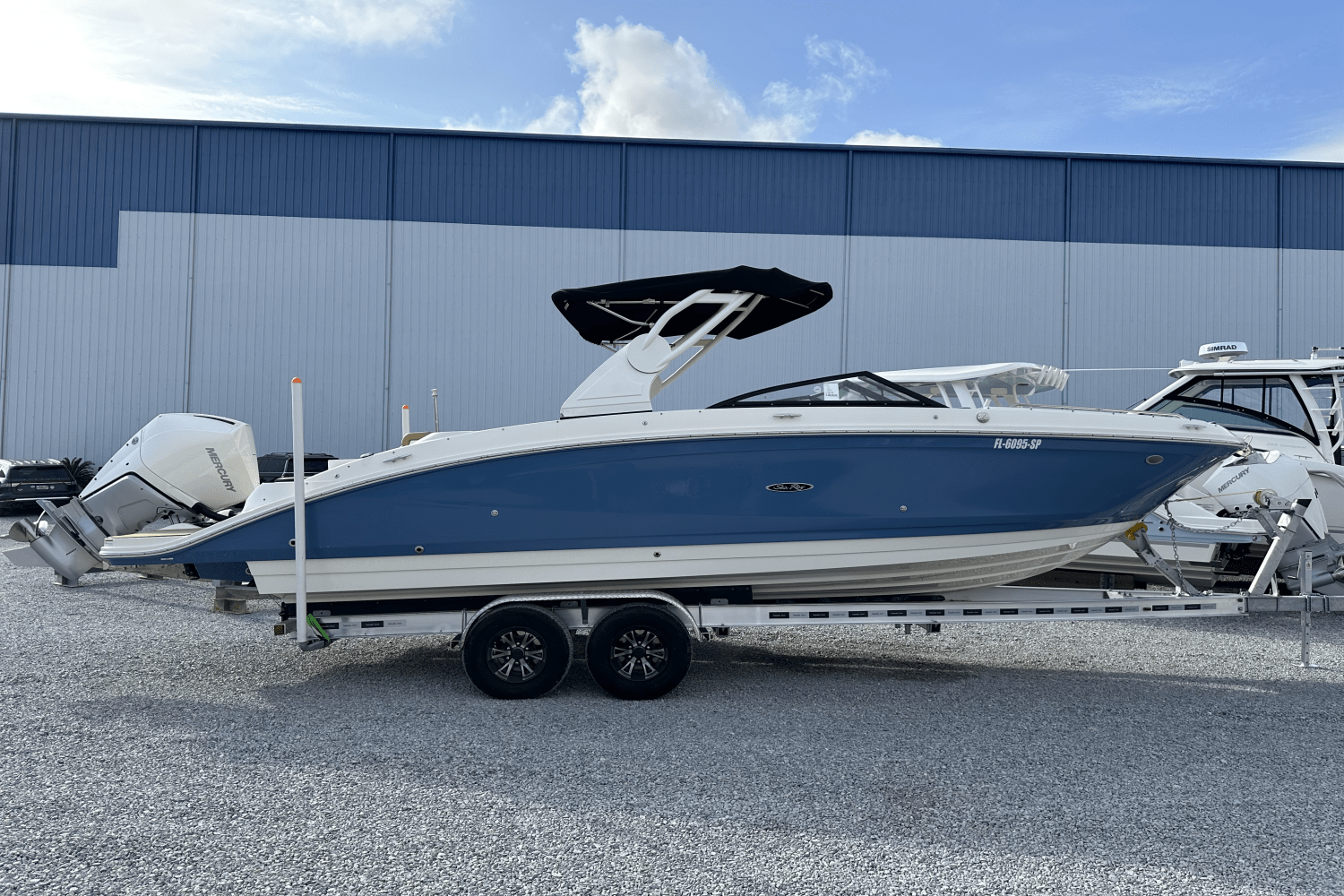 2020 Sea Ray 270 SDX-OB Image Thumbnail #3