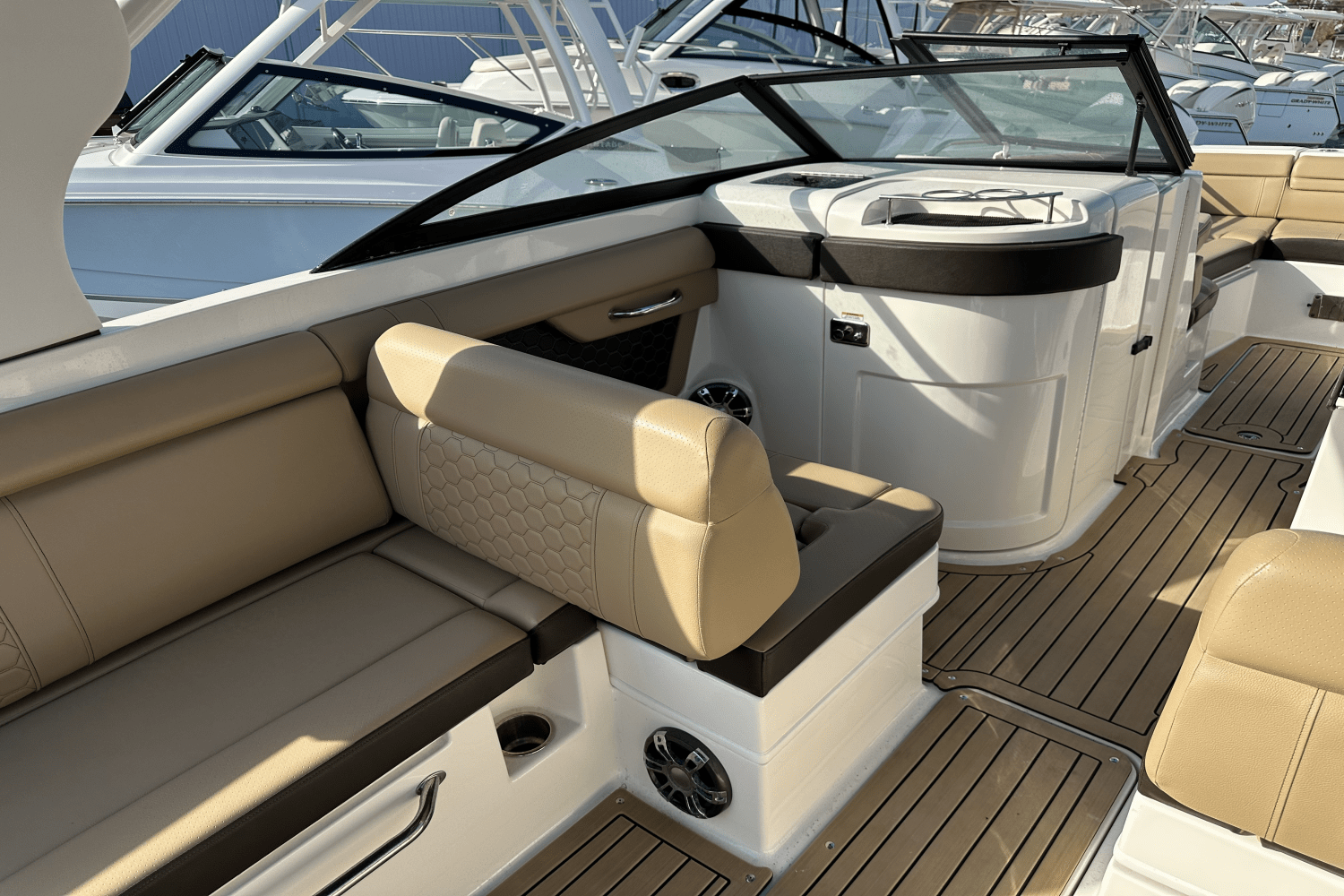 2020 Sea Ray 270 SDX-OB Image Thumbnail #31