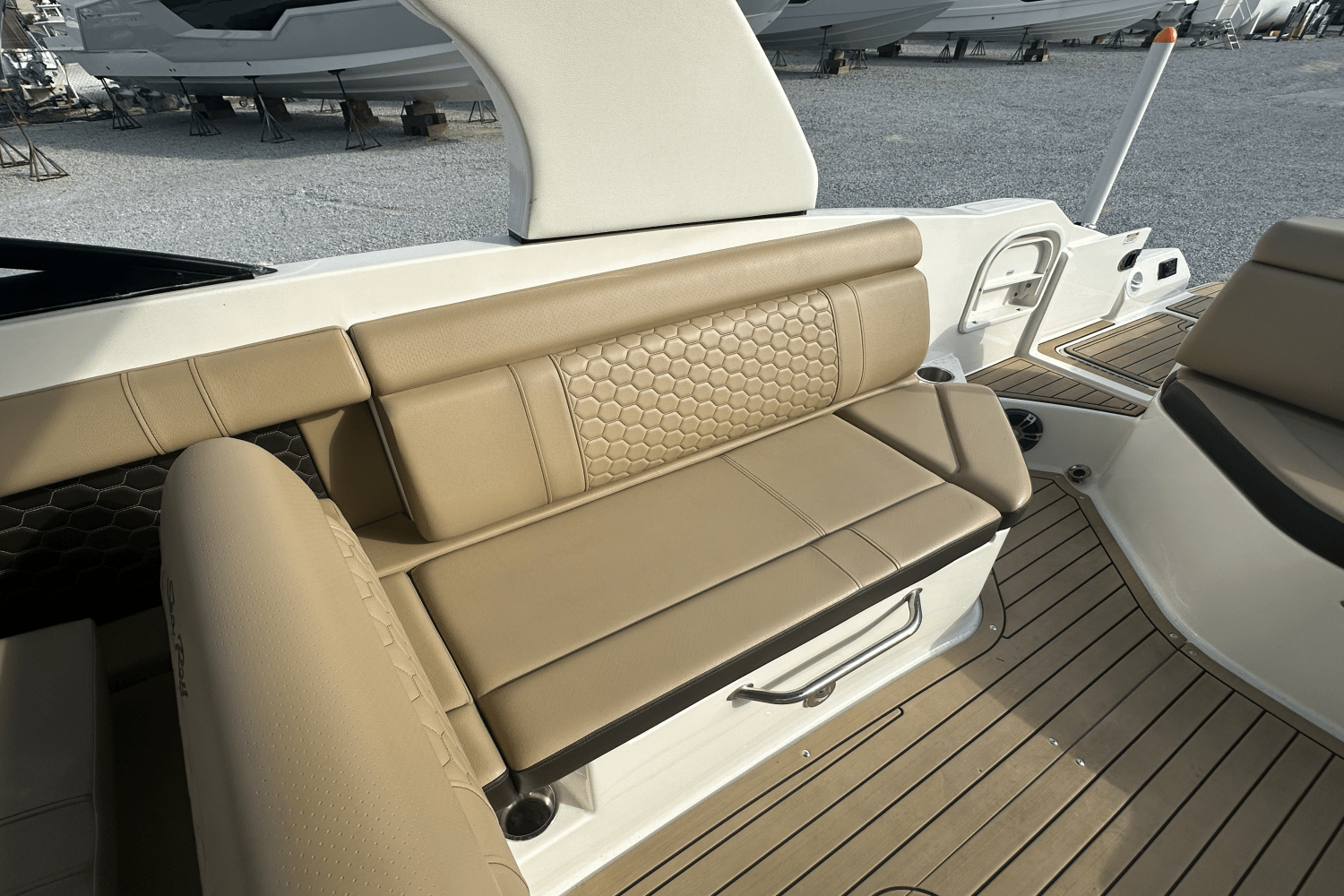 2020 Sea Ray 270 SDX-OB Image Thumbnail #14