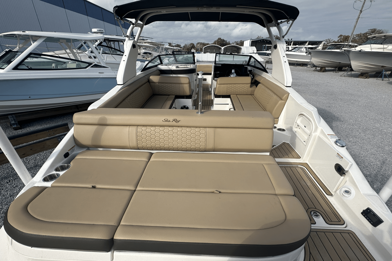 2020 Sea Ray 270 SDX-OB Image Thumbnail #12