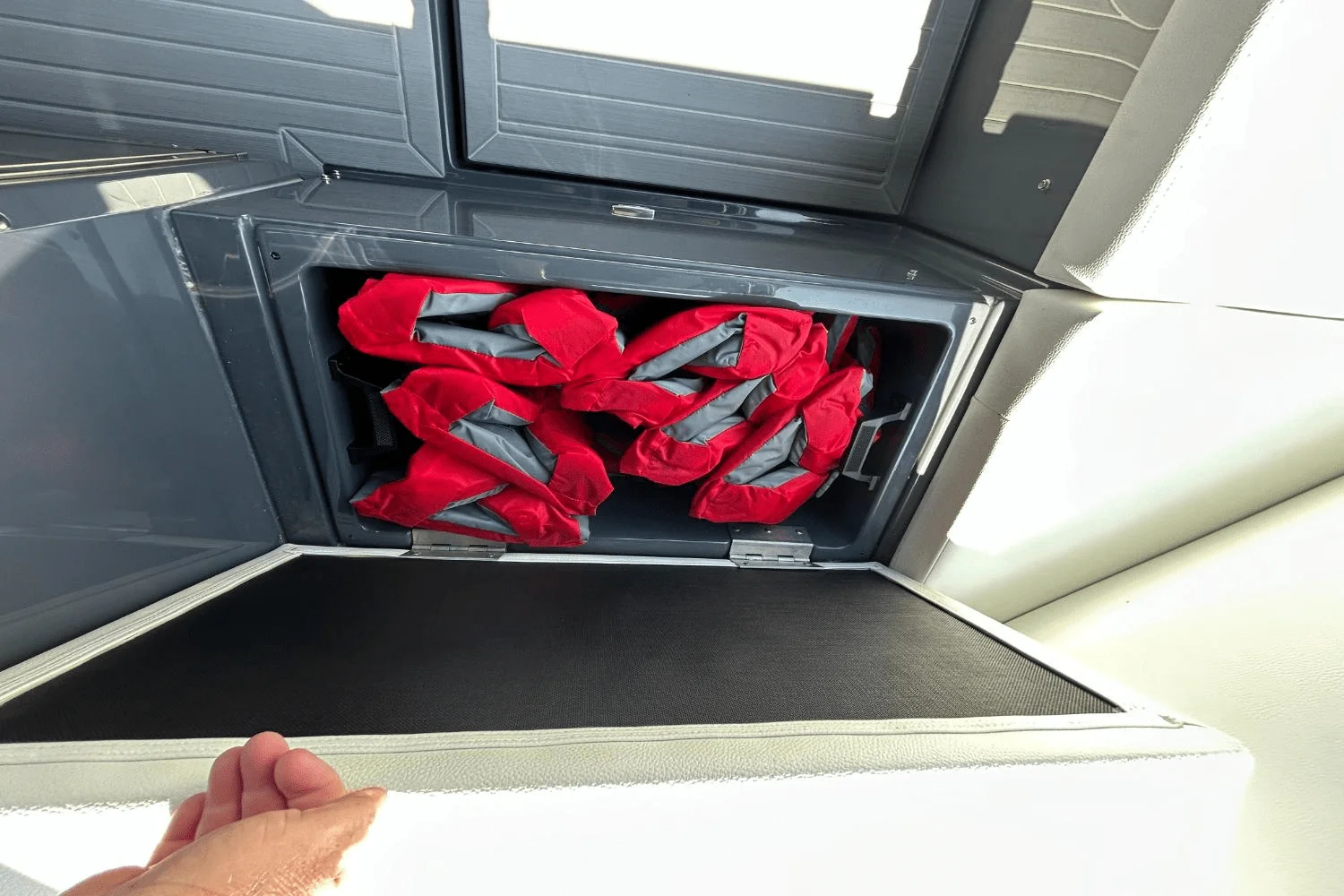 2024 Cruisers Yachts 38 GLS-OB SB Image Thumbnail #76