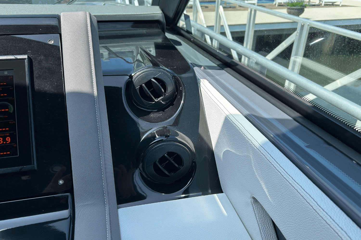 2024 Cruisers Yachts 38 GLS-OB SB Image Thumbnail #45