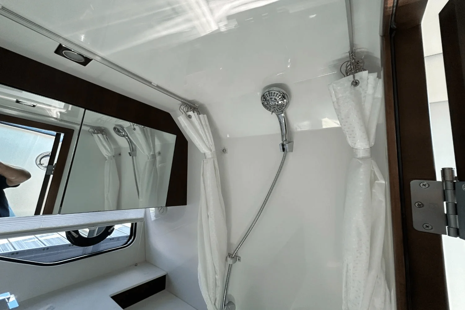 2024 Cruisers Yachts 38 GLS-OB SB Image Thumbnail #67