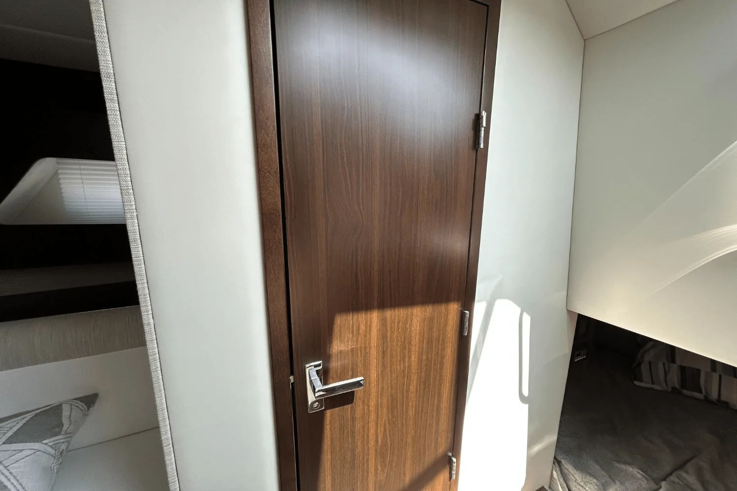 2024 Cruisers Yachts 38 GLS-OB SB Image Thumbnail #65