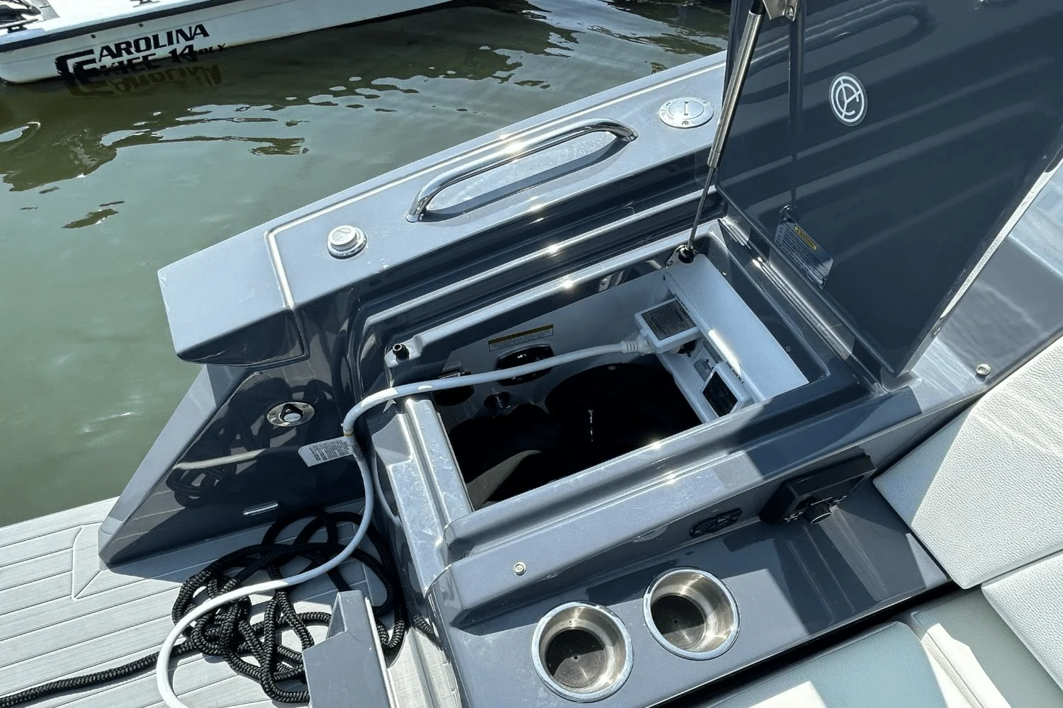 2024 Cruisers Yachts 38 GLS-OB SB Image Thumbnail #11