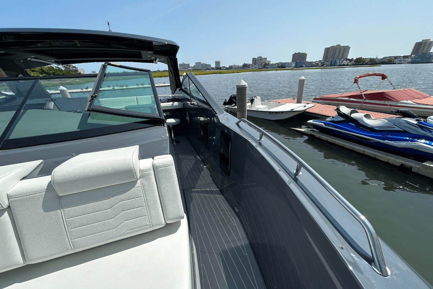 2024 Cruisers Yachts 38 GLS-OB SB Image Thumbnail #70