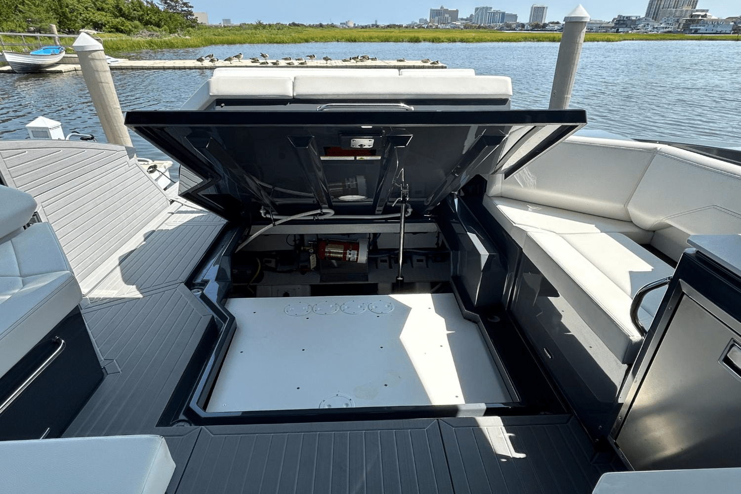 2024 Cruisers Yachts 38 GLS-OB SB Image Thumbnail #16