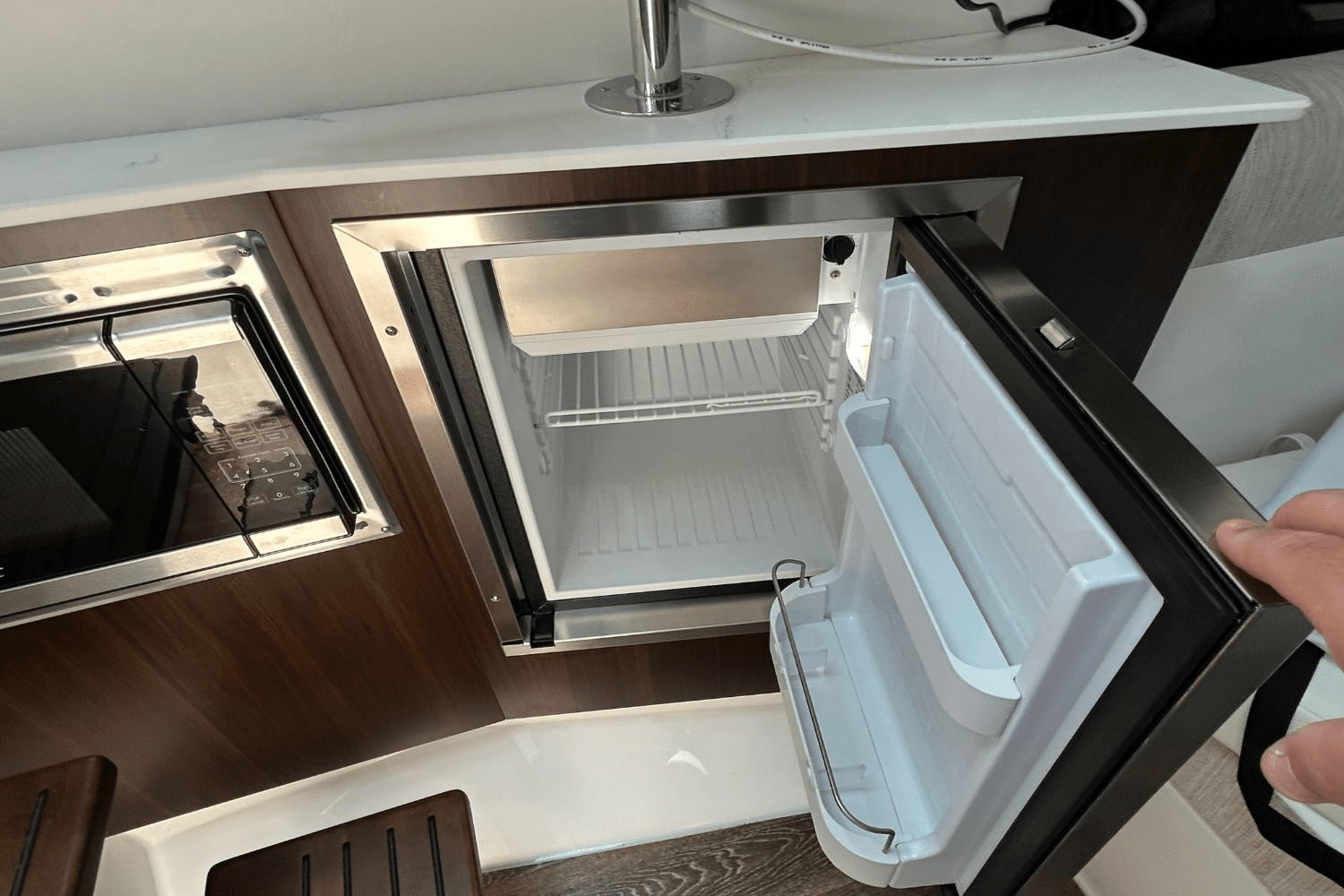 2024 Cruisers Yachts 38 GLS-OB SB Image Thumbnail #56