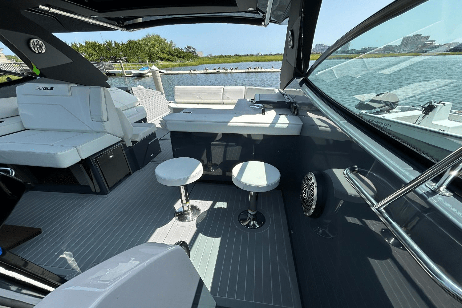 2024 Cruisers Yachts 38 GLS-OB SB Image Thumbnail #35