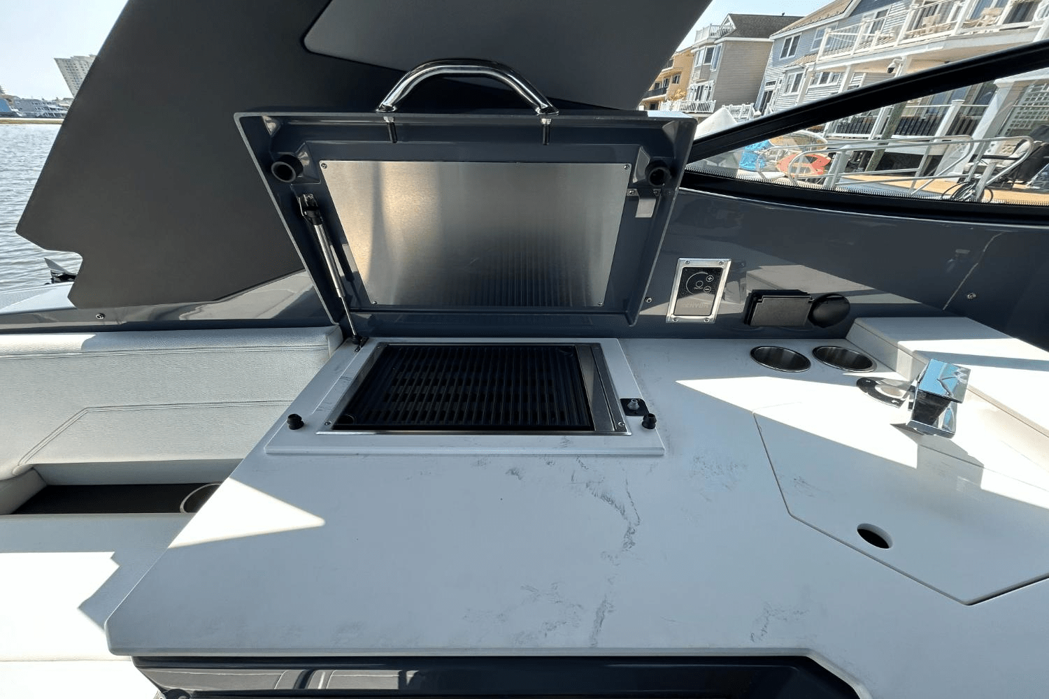 2024 Cruisers Yachts 38 GLS-OB SB Image Thumbnail #28