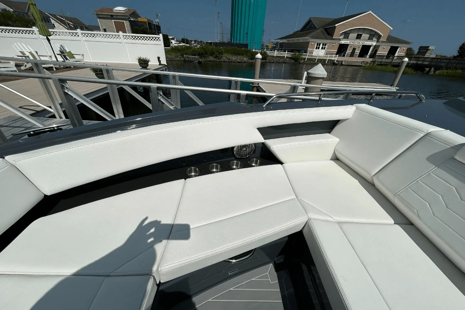 2024 Cruisers Yachts 38 GLS-OB SB Image Thumbnail #73