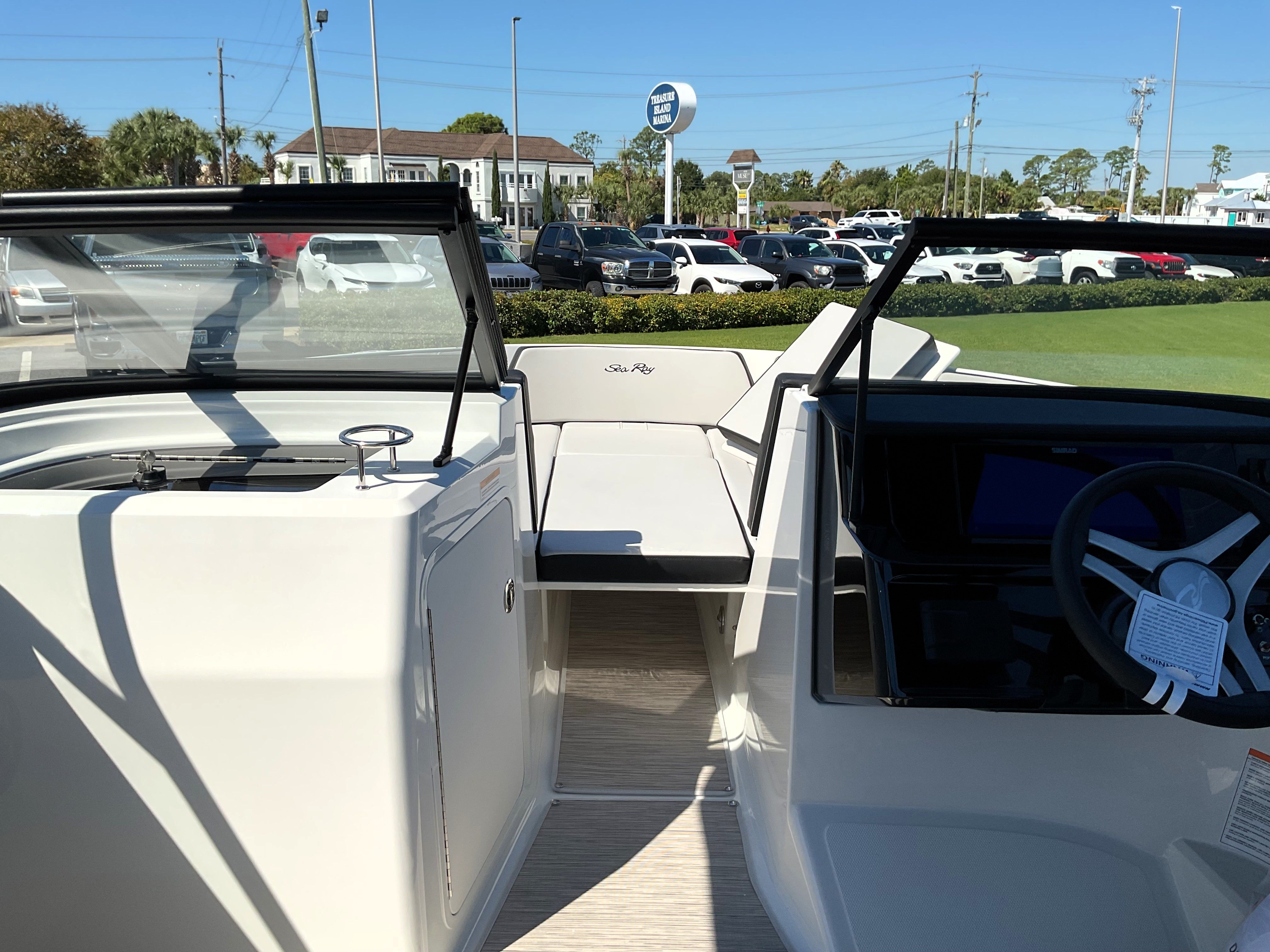 2026 Sea Ray SPX 210 Outboard Image Thumbnail #38