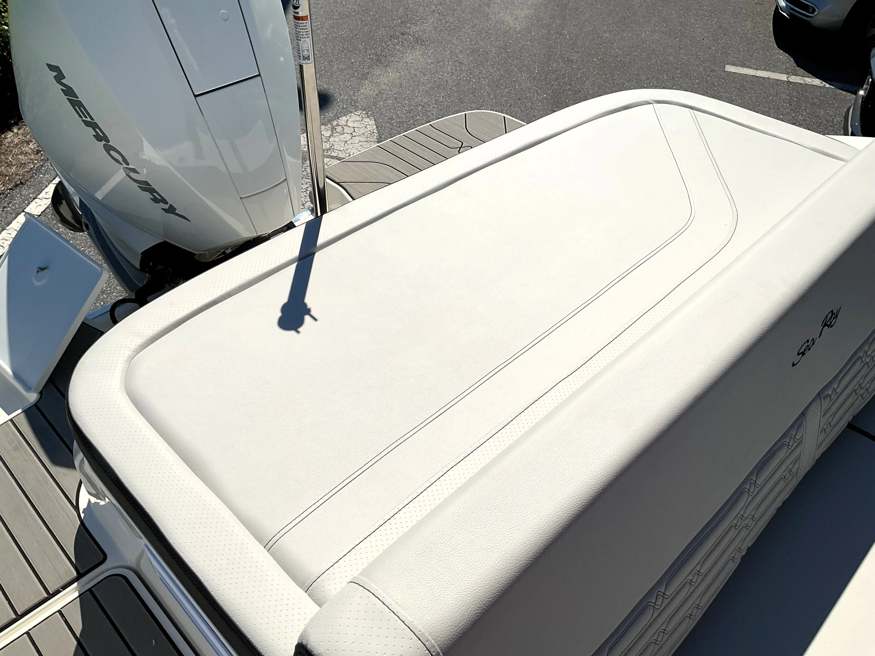 2026 Sea Ray SPX 210 Outboard Image Thumbnail #42