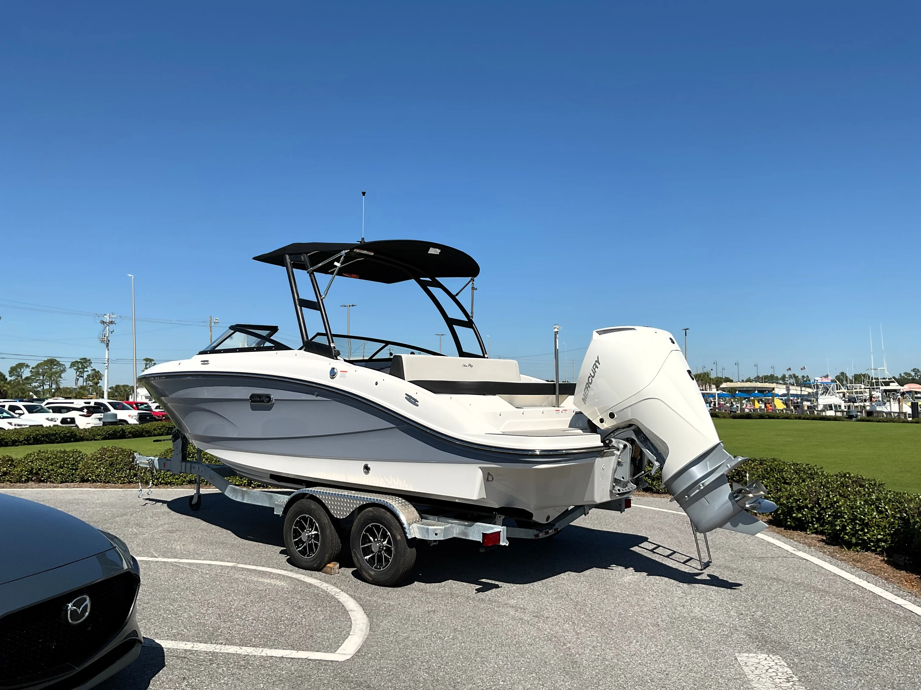 2026 Sea Ray SPX 210 Outboard Image Thumbnail #55