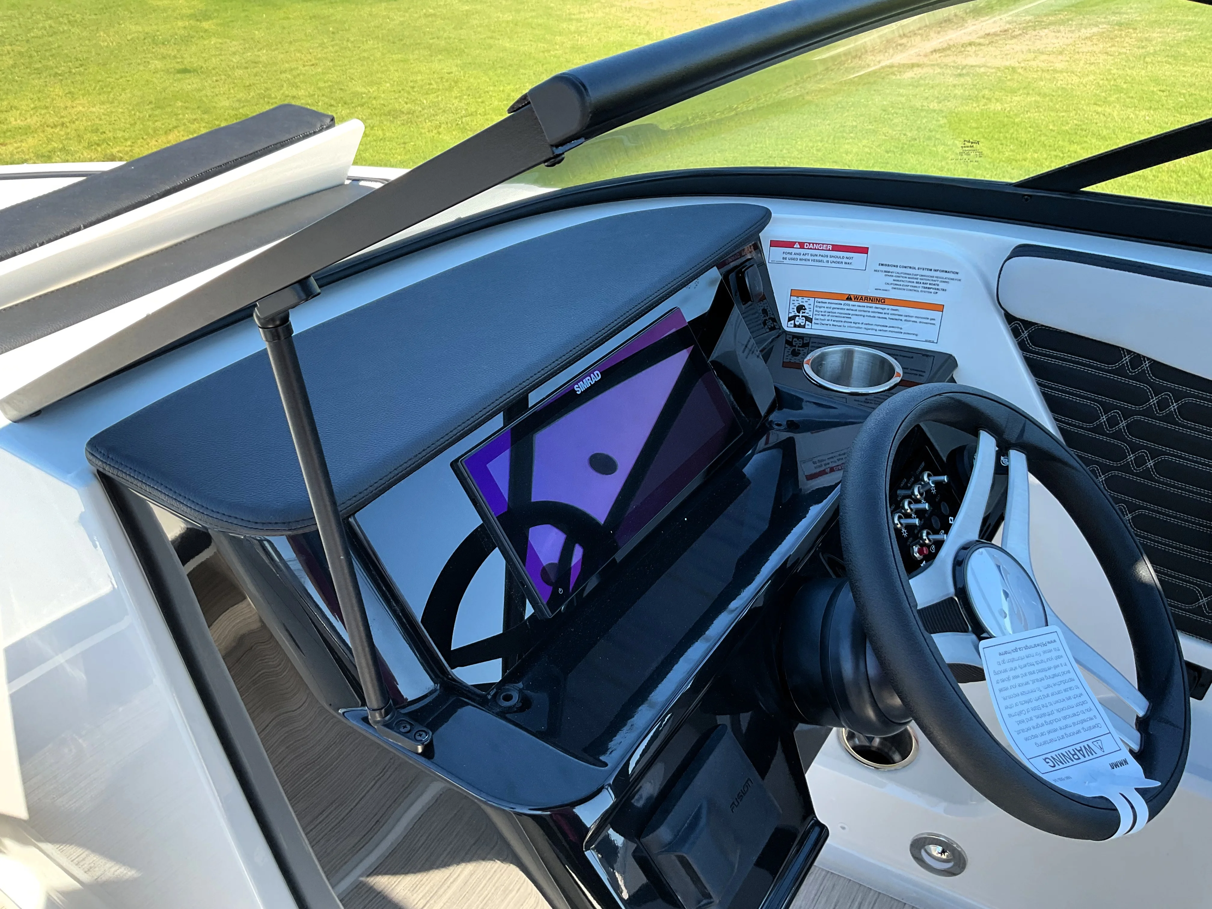 2026 Sea Ray SPX 210 Outboard Image Thumbnail #23