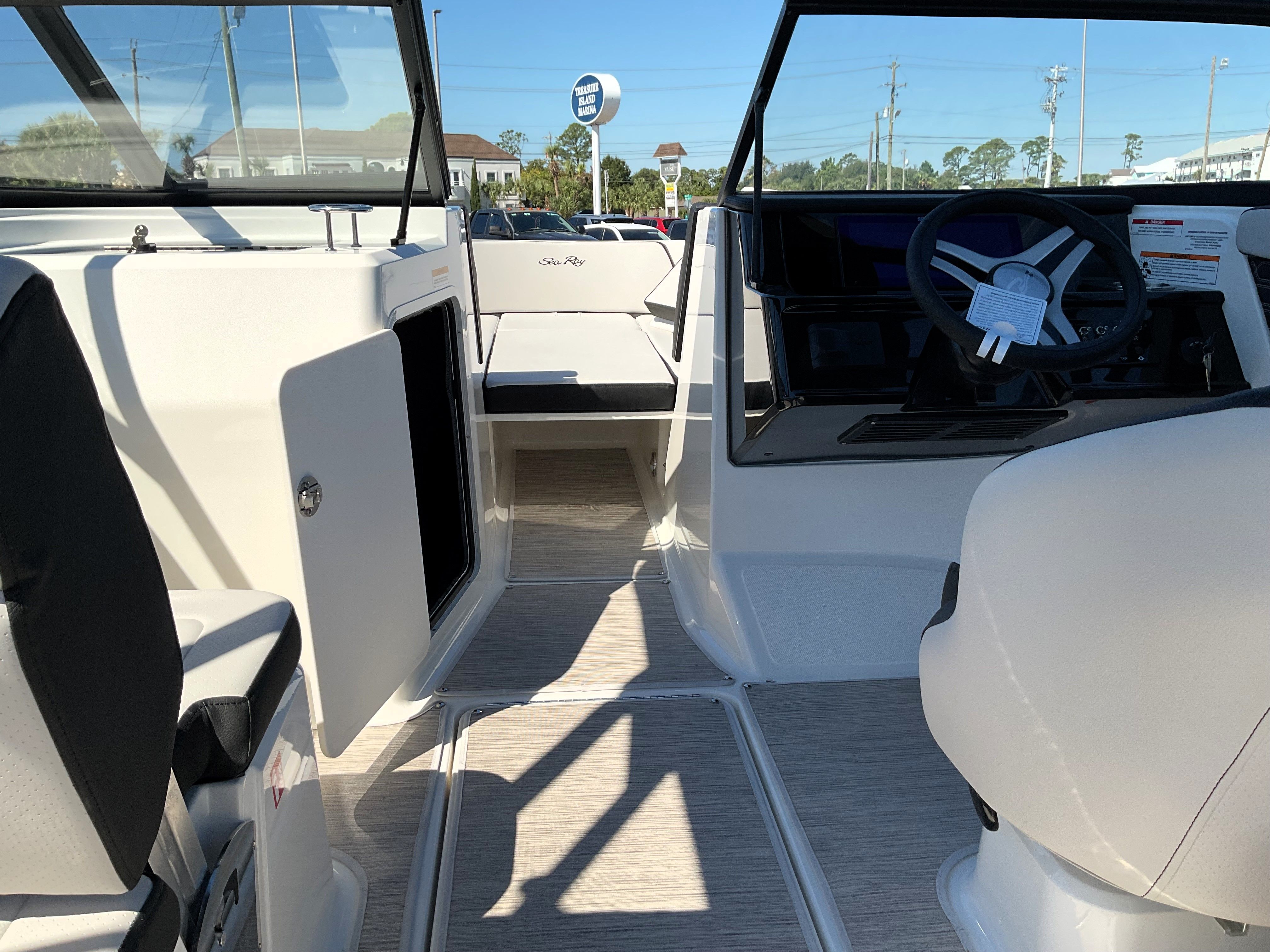 2026 Sea Ray SPX 210 Outboard Image Thumbnail #40