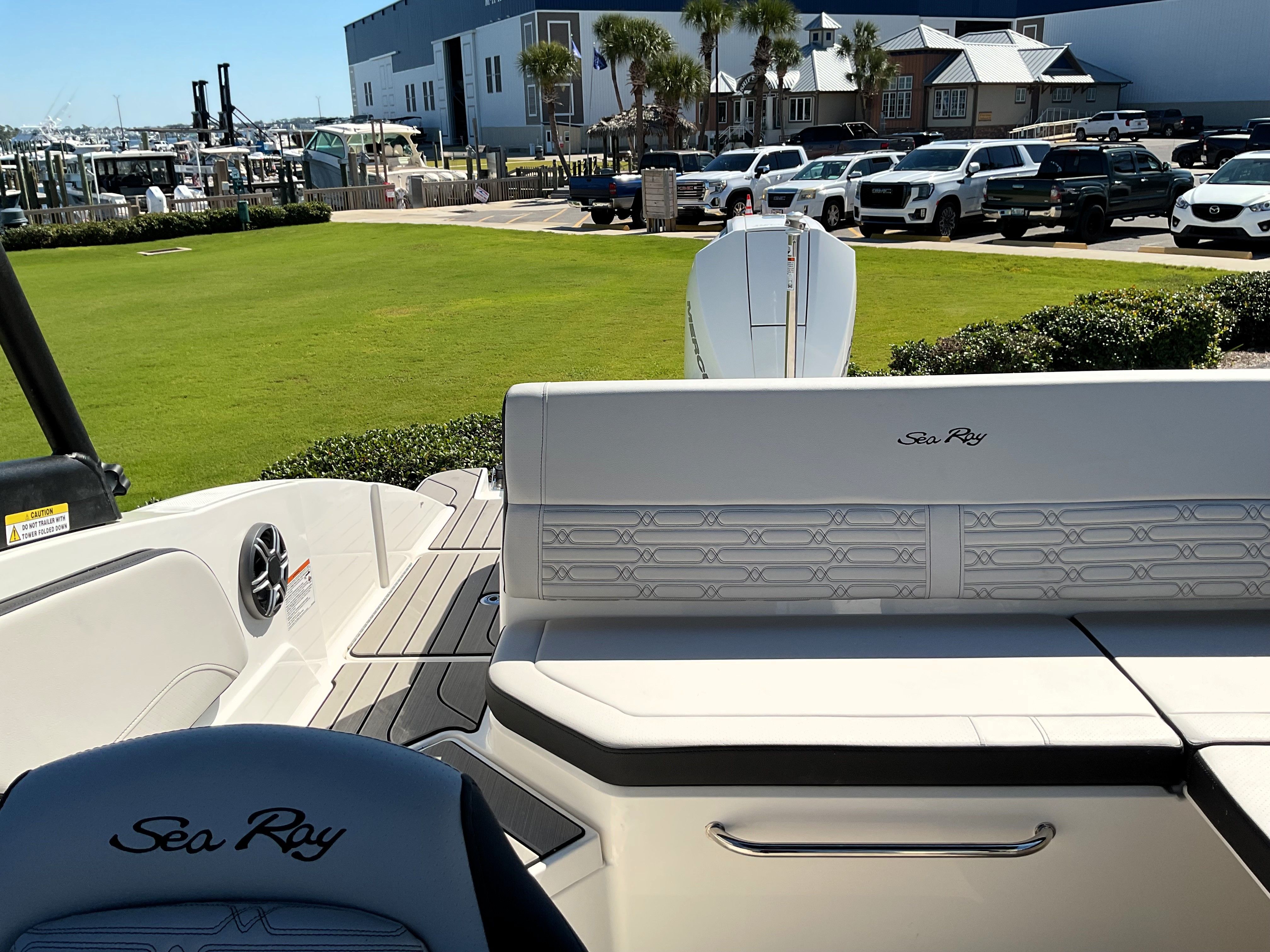 2026 Sea Ray SPX 210 Outboard Image Thumbnail #35