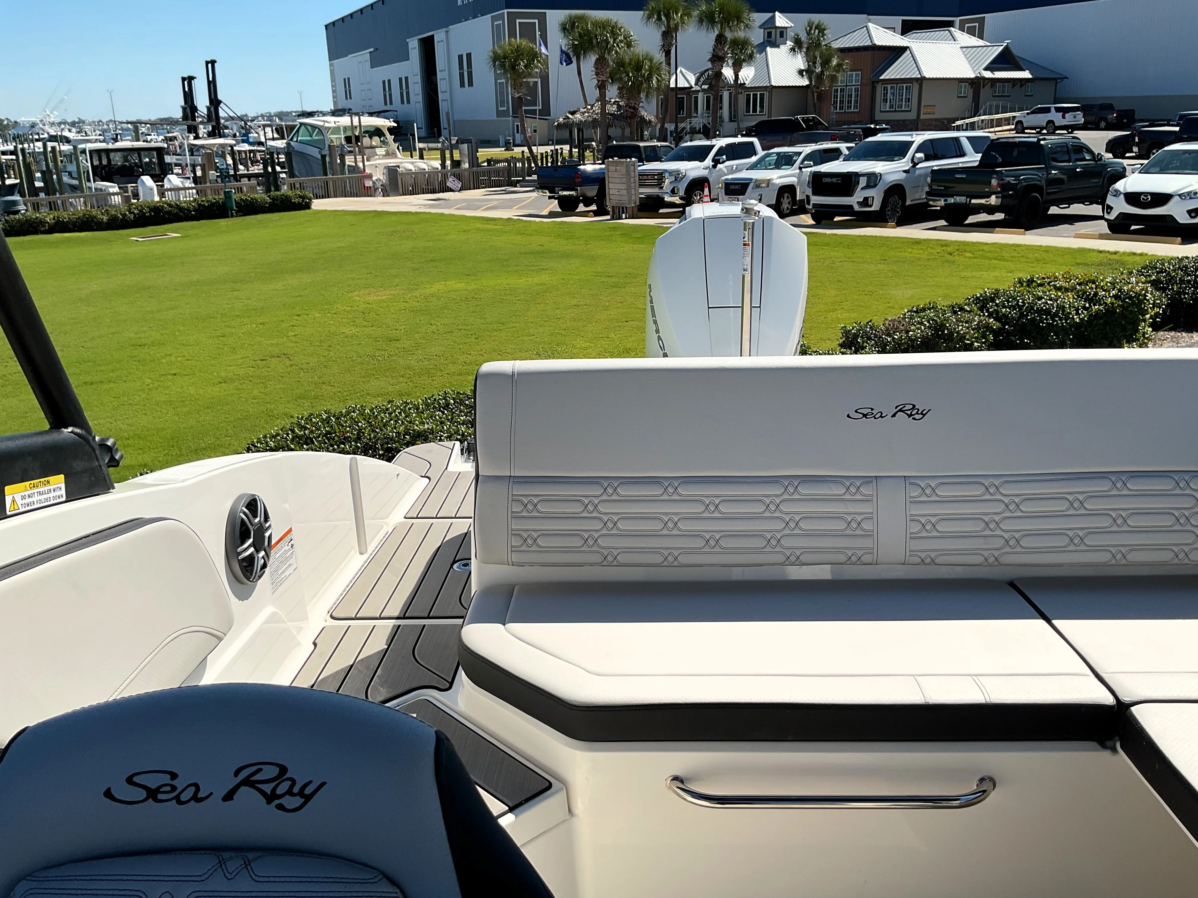 2026 Sea Ray SPX 210 Outboard Image Thumbnail #35