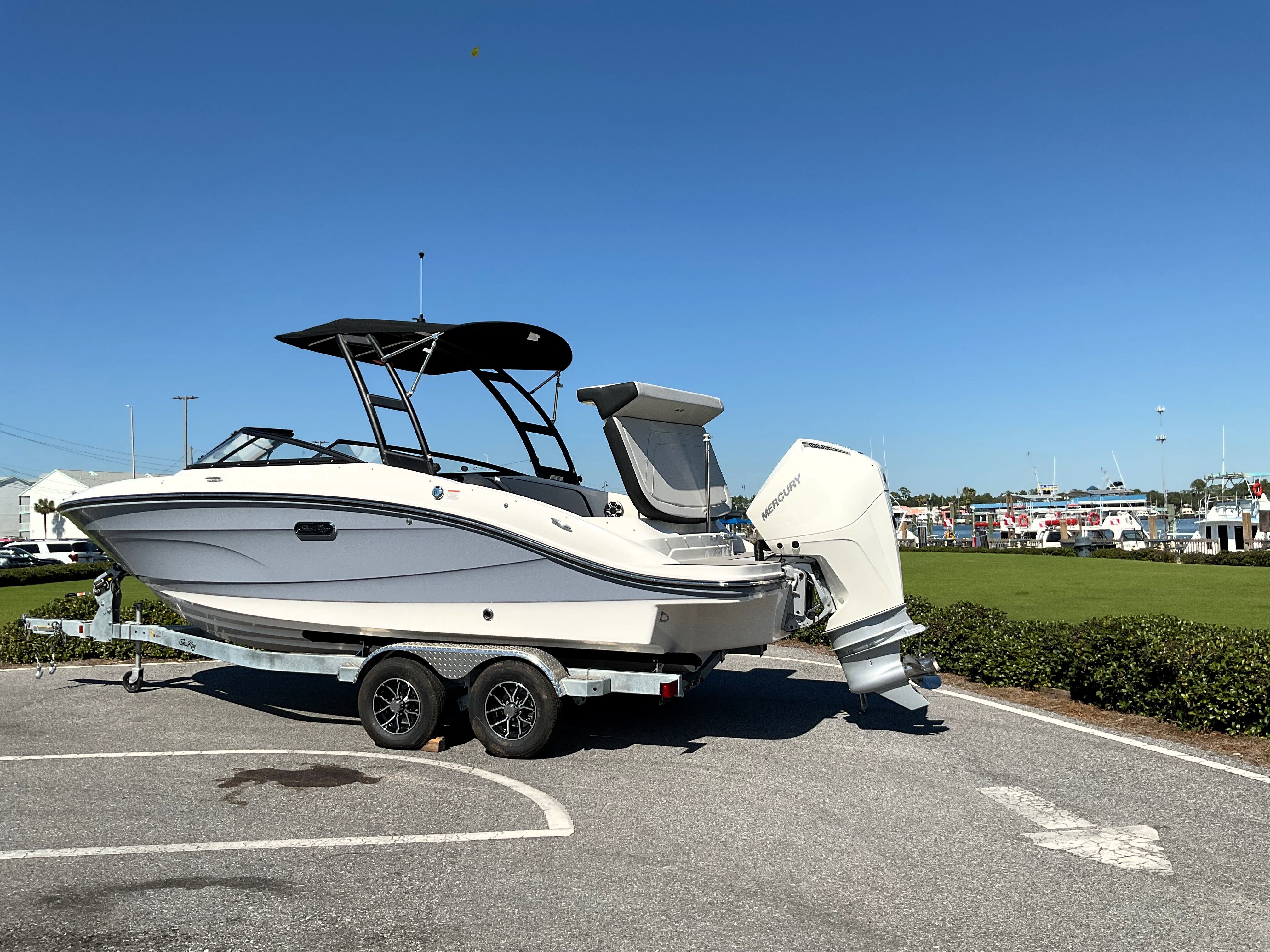 2026 Sea Ray SPX 210 Outboard Image Thumbnail #56