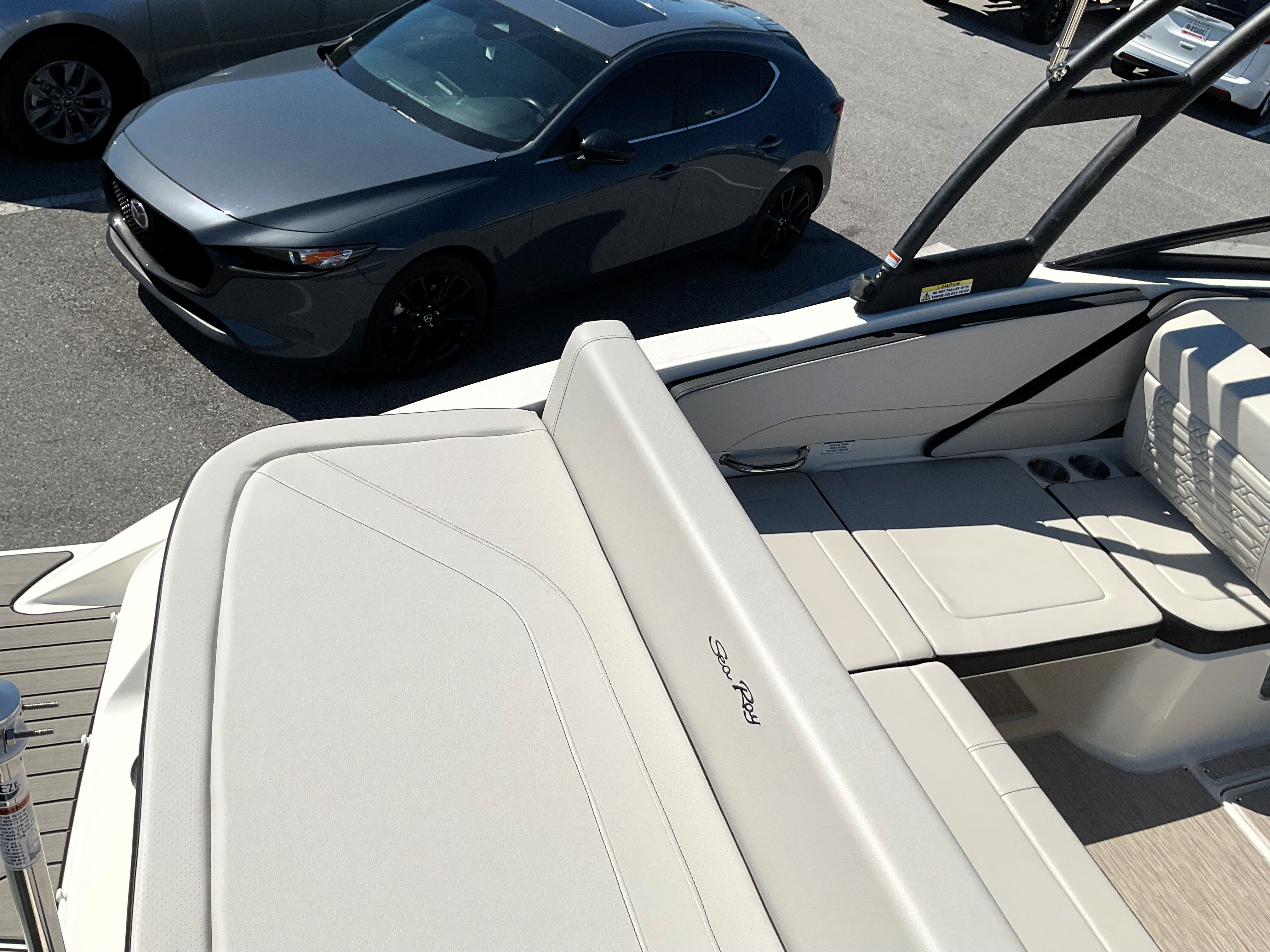 2026 Sea Ray SPX 210 Outboard Image Thumbnail #44