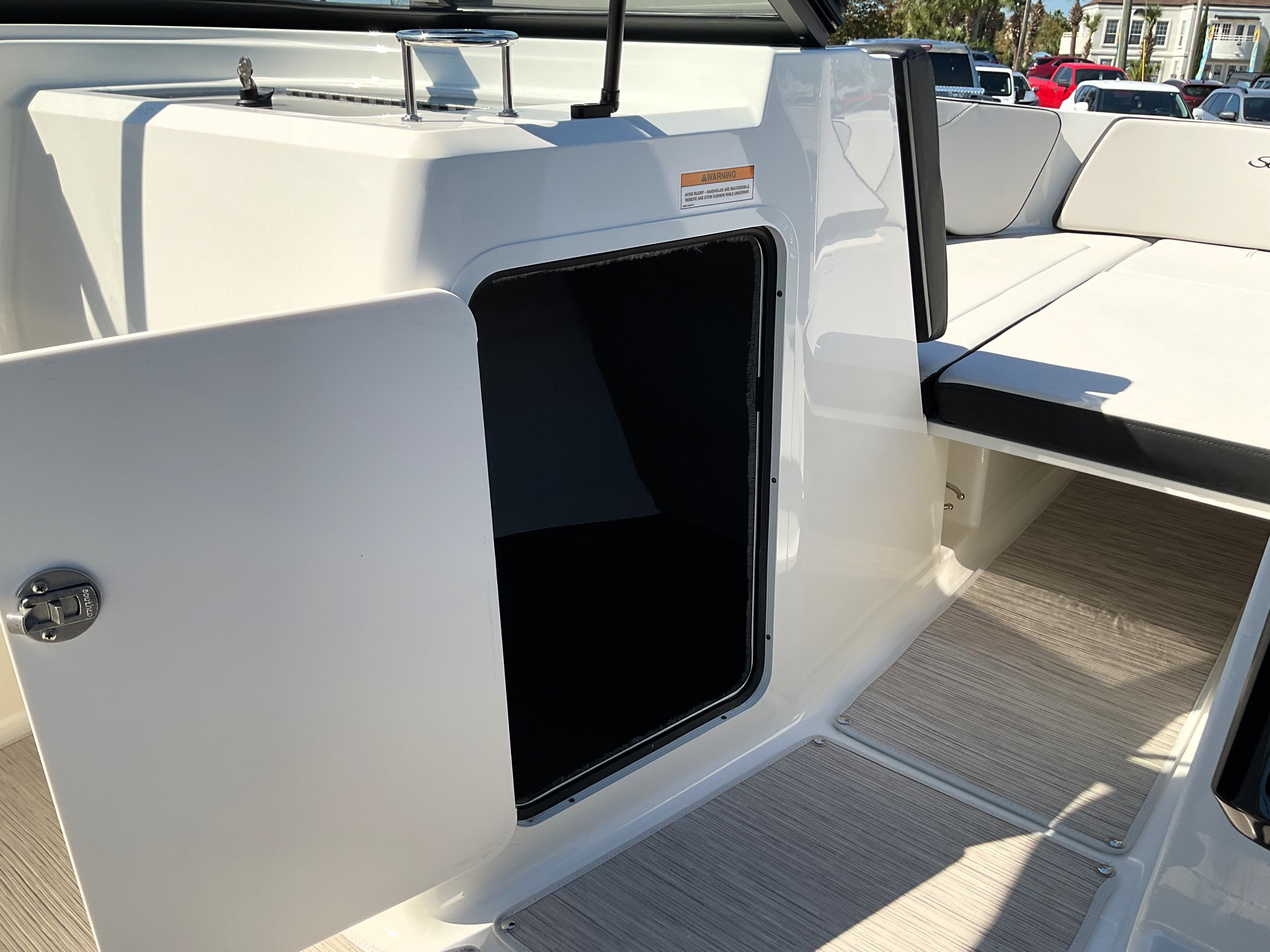 2026 Sea Ray SPX 210 Outboard Image Thumbnail #39