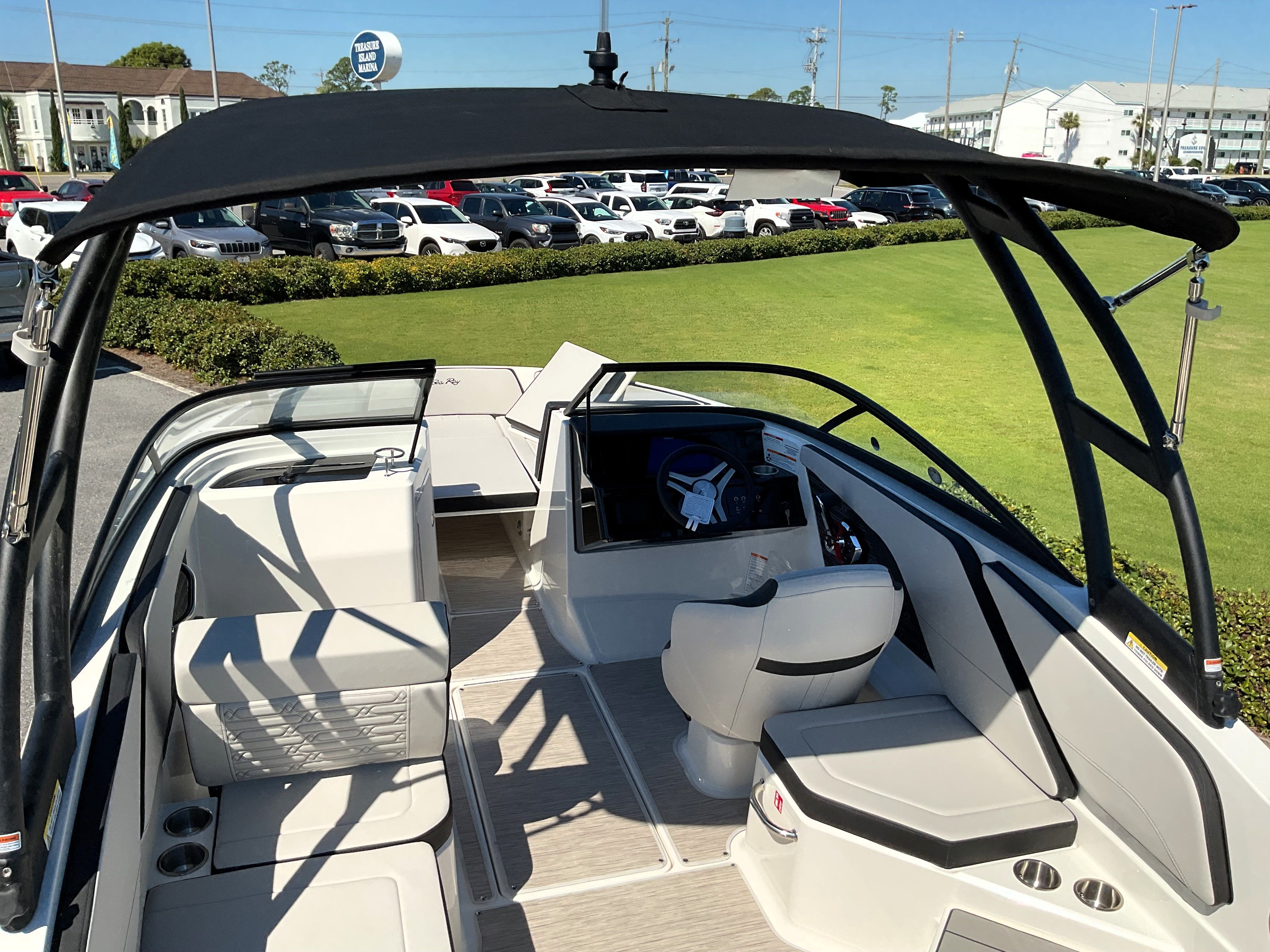 2026 Sea Ray SPX 210 Outboard Image Thumbnail #10