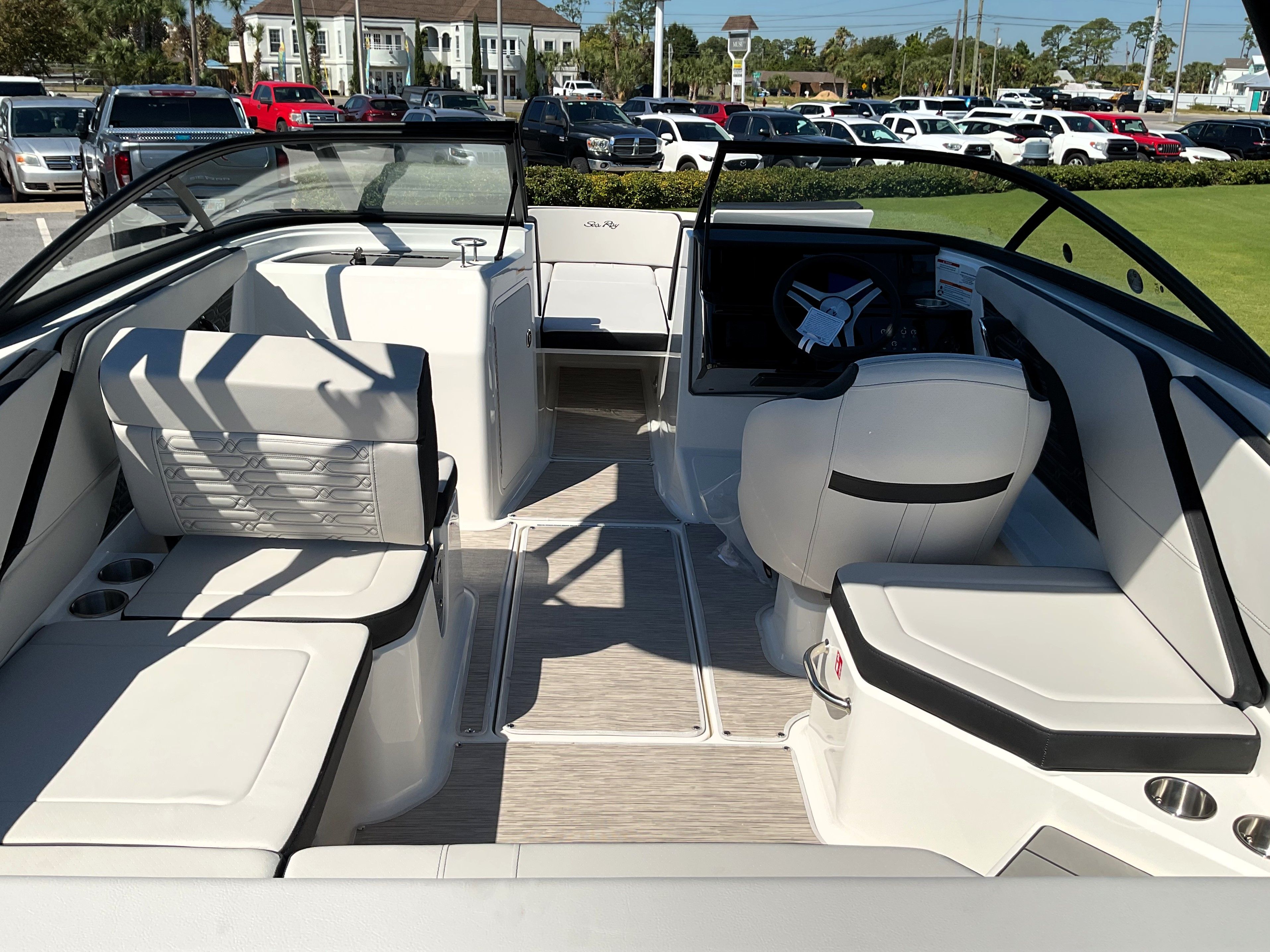 2026 Sea Ray SPX 210 Outboard Image Thumbnail #9