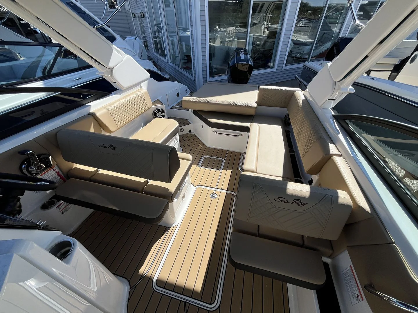 2026 Sea Ray SDX 250 Outboard Image Thumbnail #7