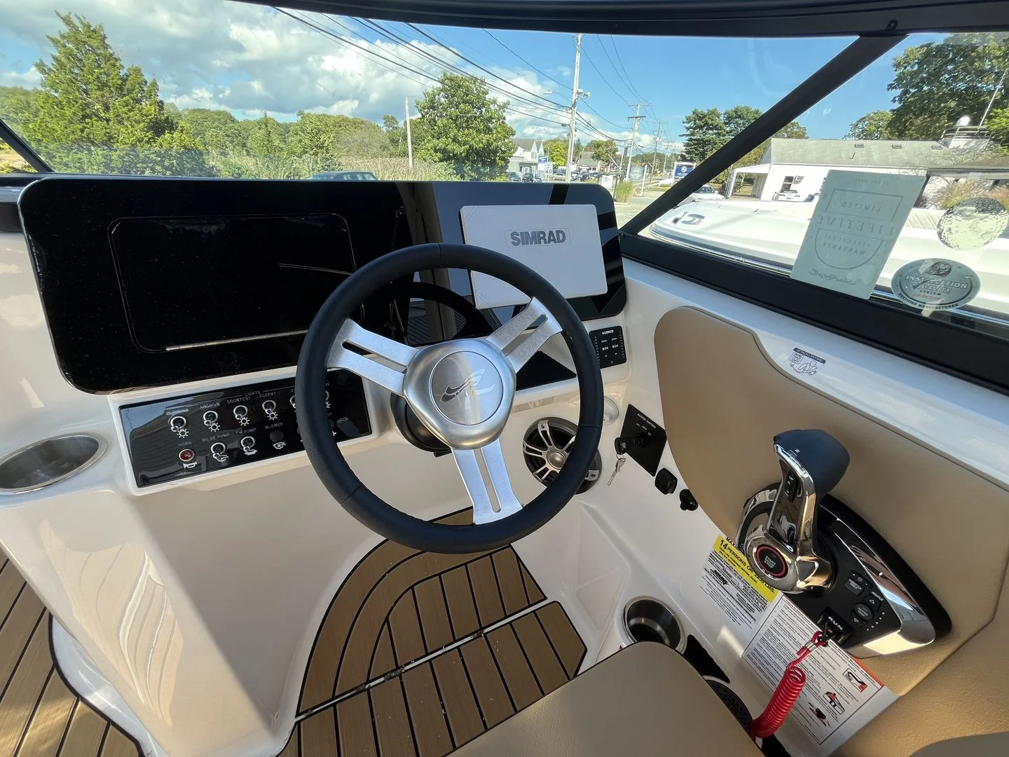 2026 Sea Ray SDX 250 Outboard Image Thumbnail #10