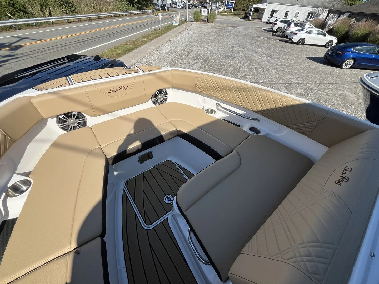 2026 Sea Ray SDX 250 Outboard Image Thumbnail #15