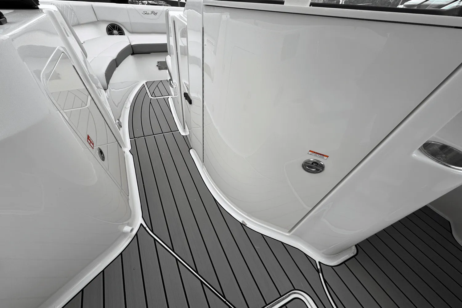 2026 Sea Ray SDX 250 Outboard Image Thumbnail #13