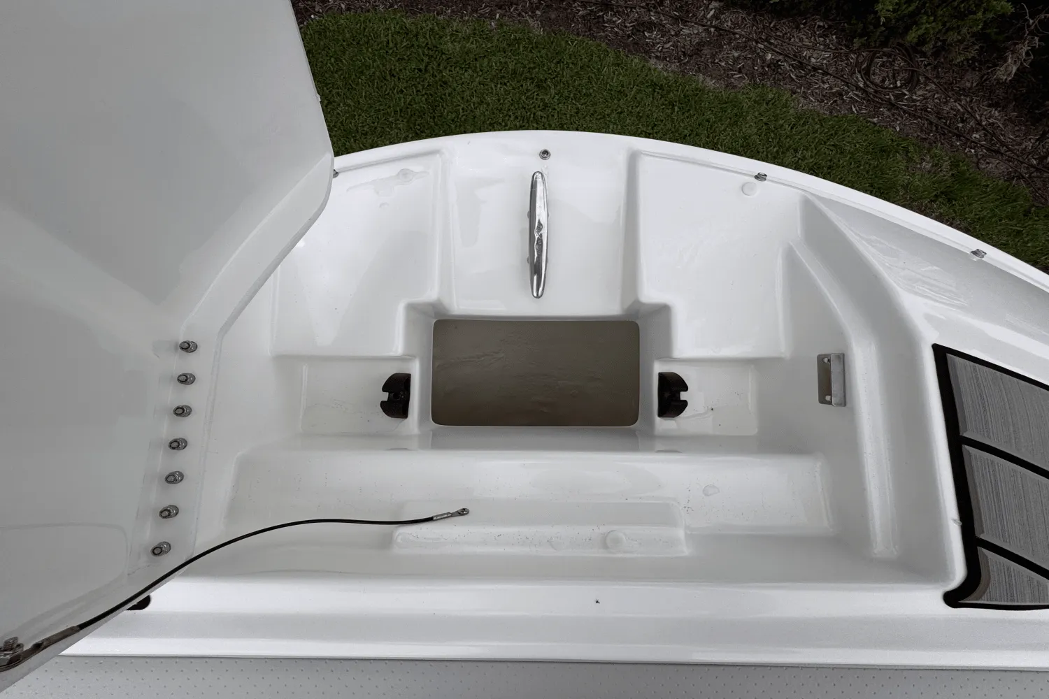 2026 Sea Ray SDX 250 Outboard Image Thumbnail #18