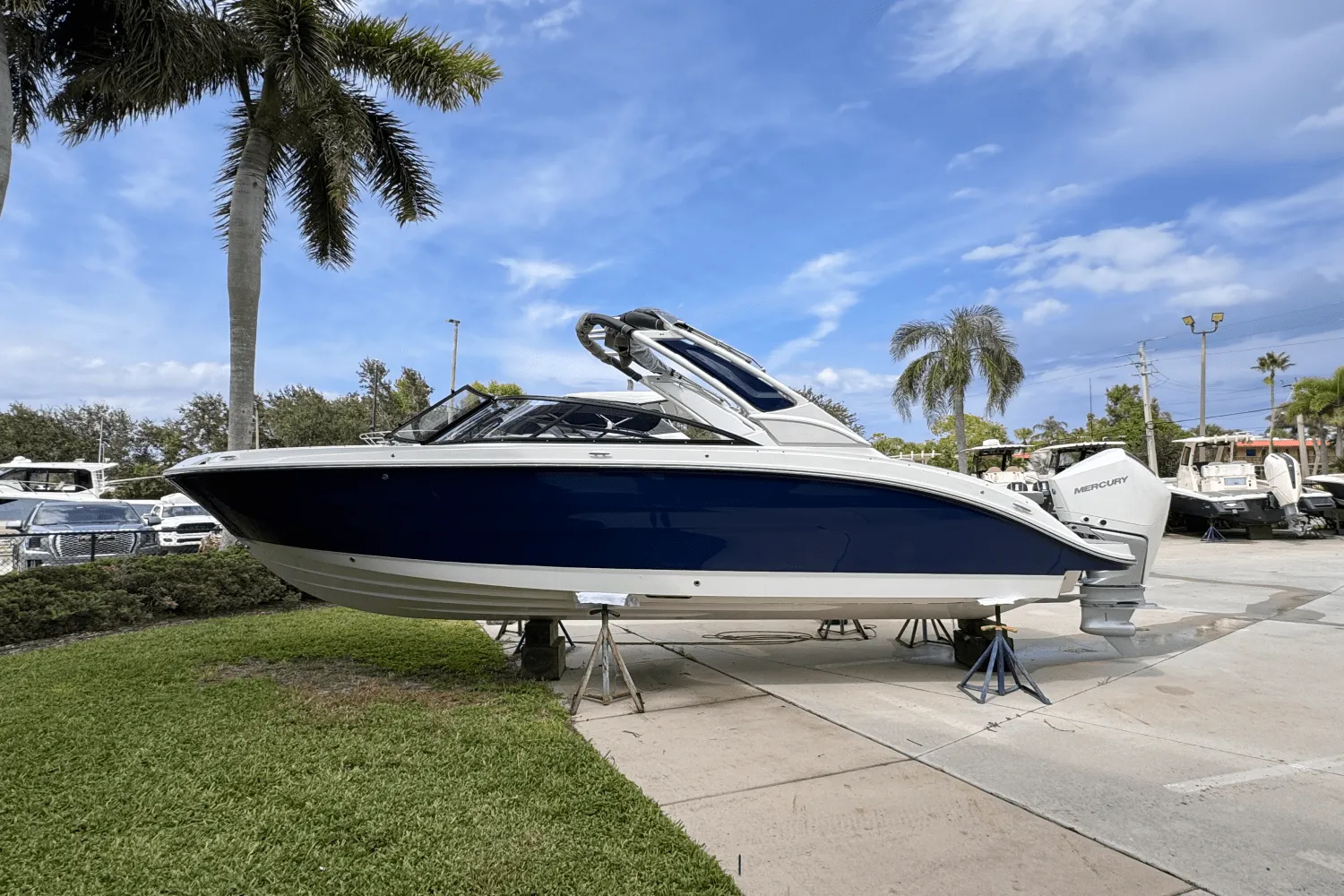 2026 Sea Ray SDX 250 Outboard Image Thumbnail #0