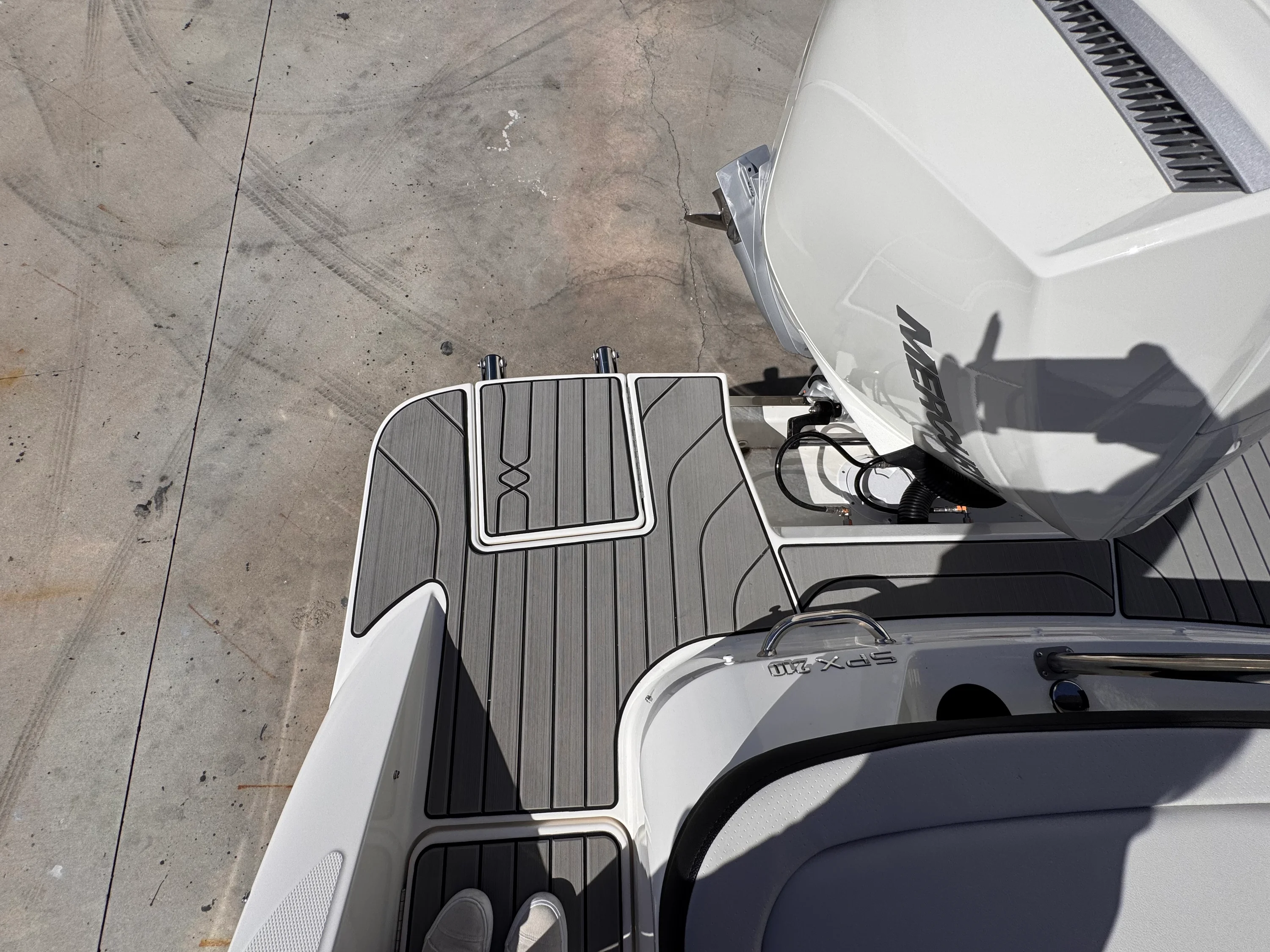 2026 Sea Ray SPX 210 Outboard Image Thumbnail #5