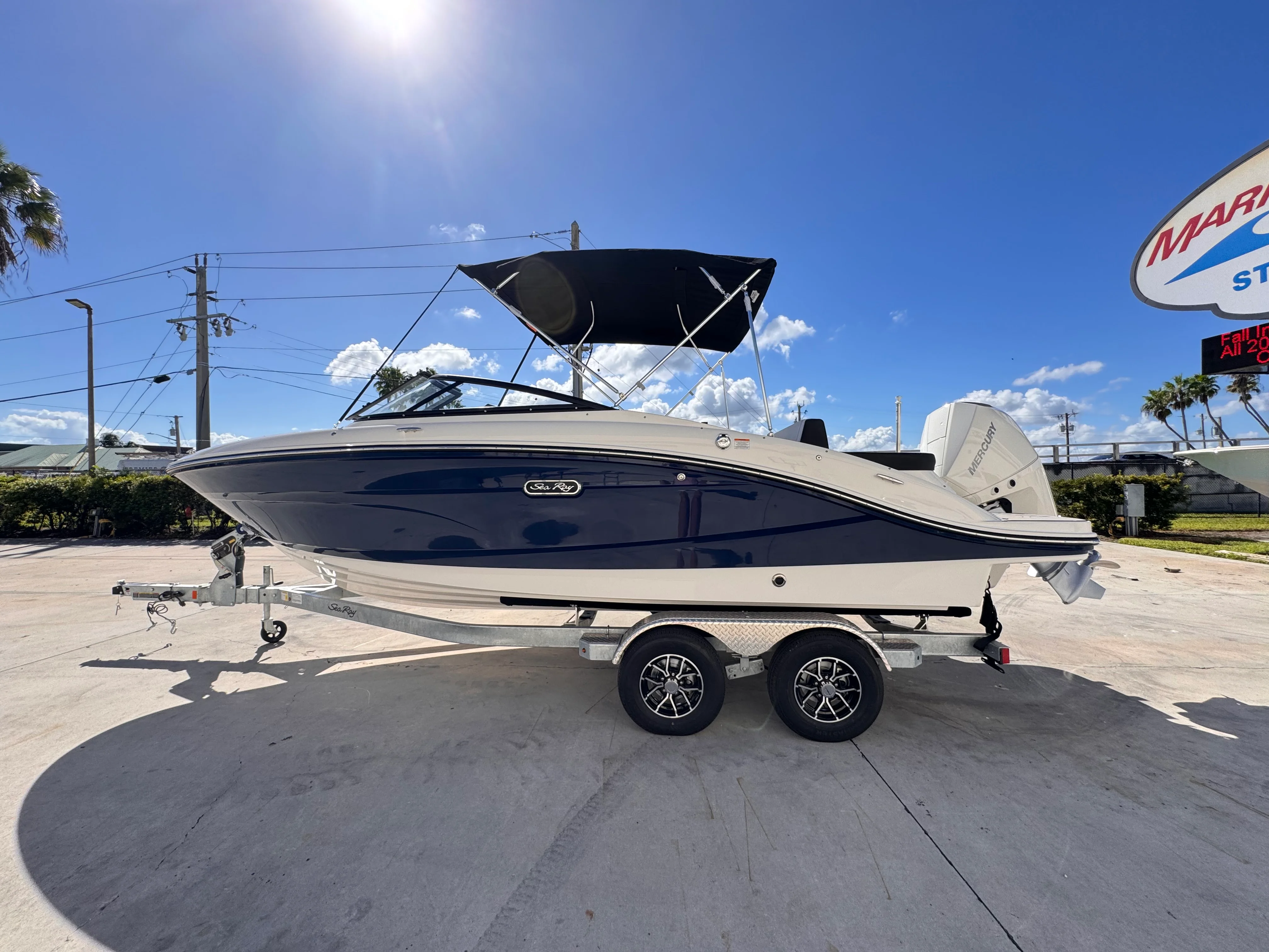 2026 Sea Ray SPX 210 Outboard Image Thumbnail #0