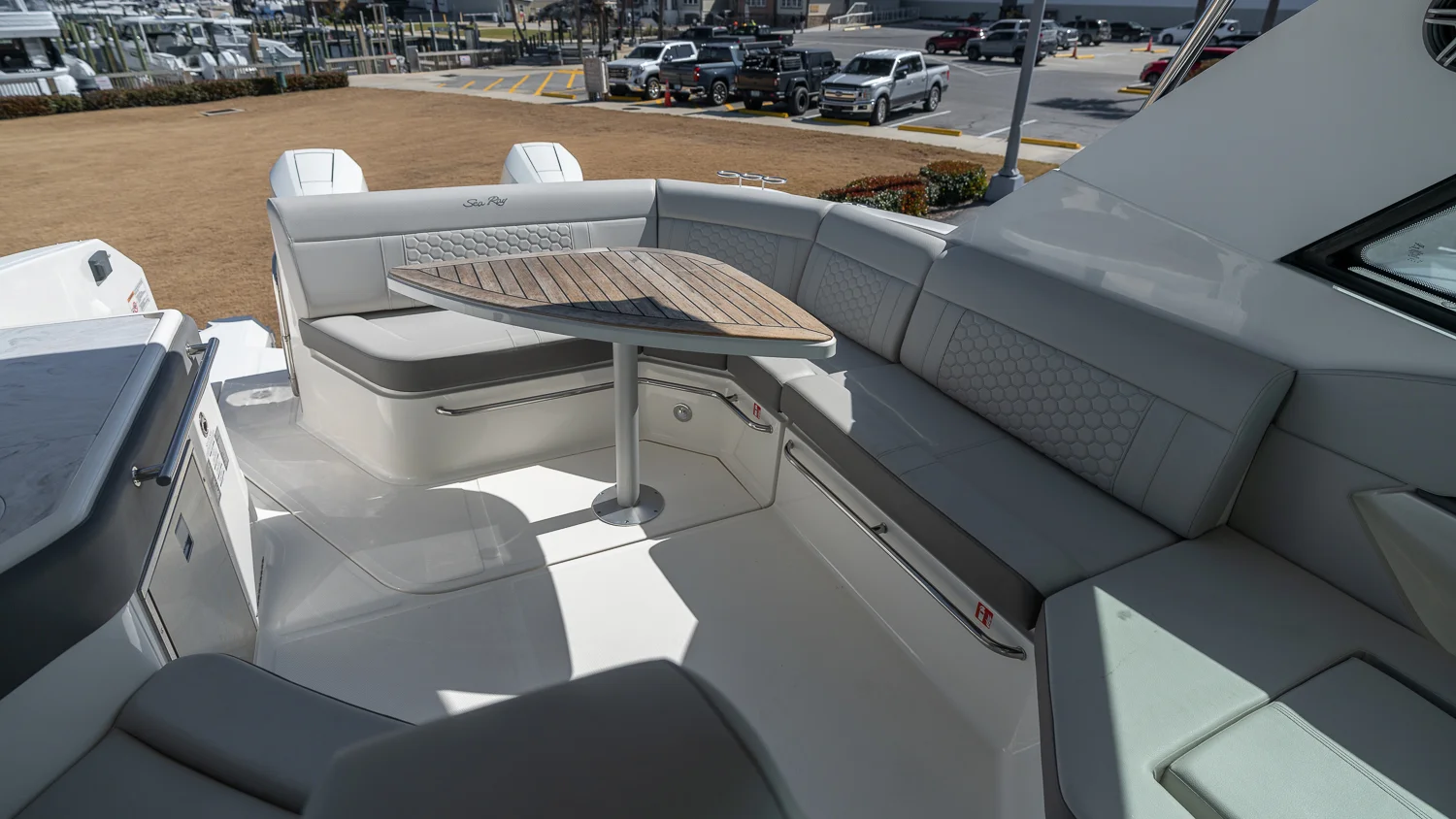 2026 Sea Ray Sundancer 320 Outboard Image Thumbnail #53