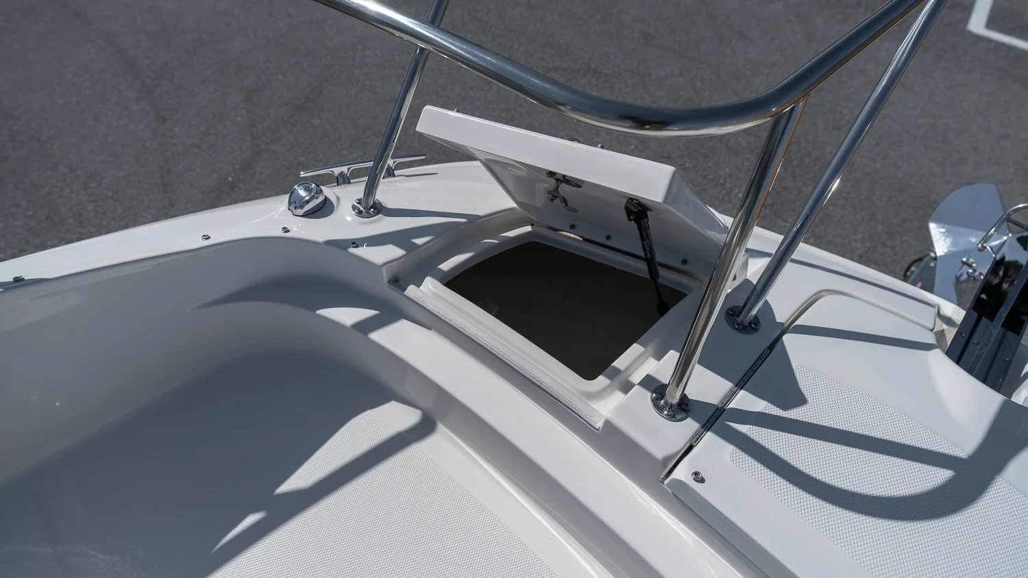 2026 Sea Ray Sundancer 320 Outboard Image Thumbnail #12