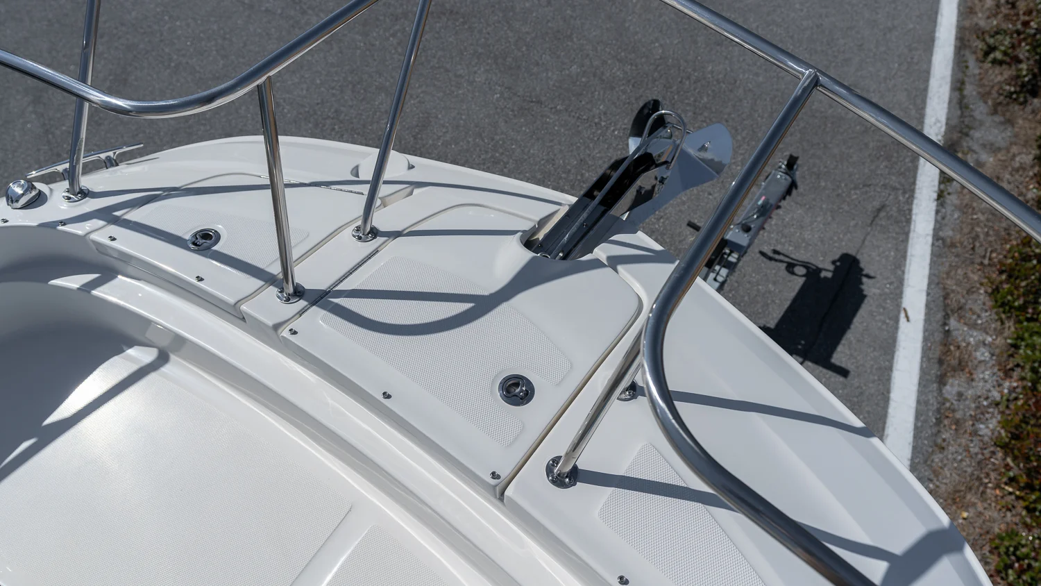 2026 Sea Ray Sundancer 320 Outboard Image Thumbnail #9