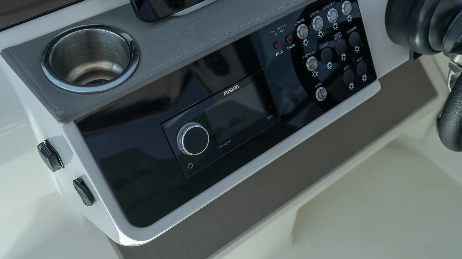 2026 Sea Ray Sundancer 320 Outboard Image Thumbnail #40