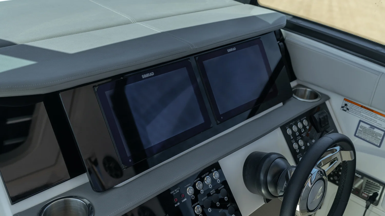 2026 Sea Ray Sundancer 320 Outboard Image Thumbnail #42