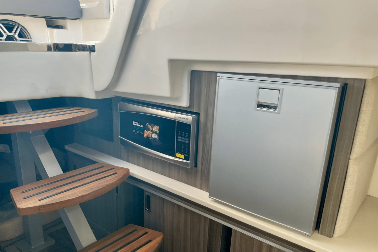 2026 Sea Ray Sundancer 320 Outboard Image Thumbnail #35