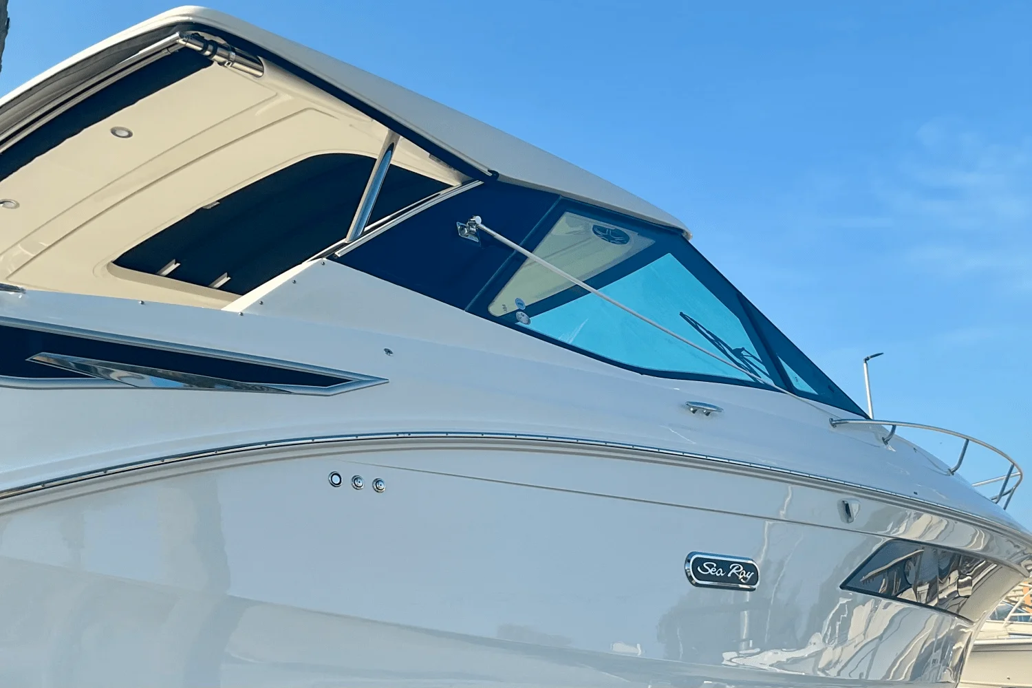 2026 Sea Ray Sundancer 320 Outboard Image Thumbnail #5