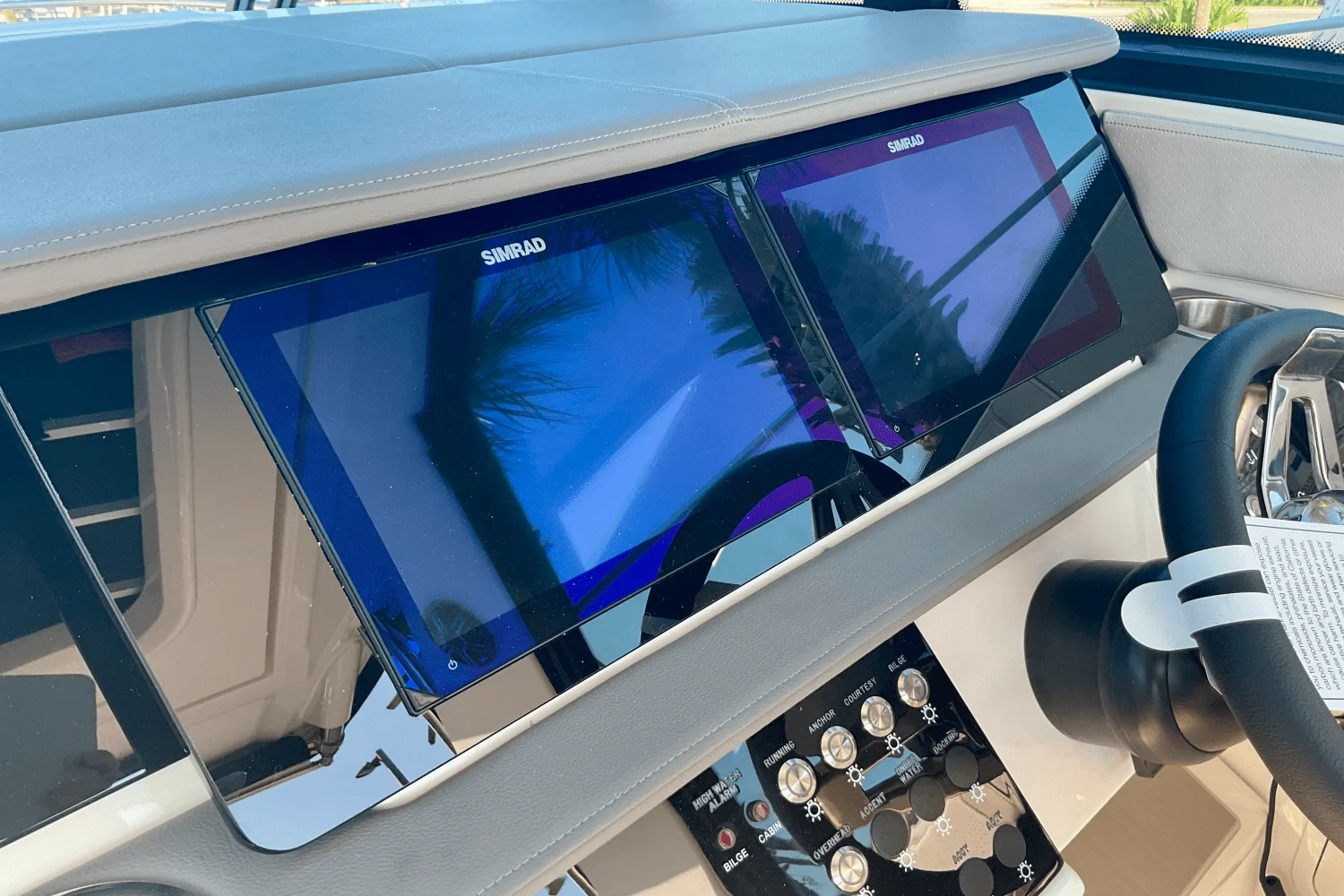 2026 Sea Ray Sundancer 320 Outboard Image Thumbnail #19