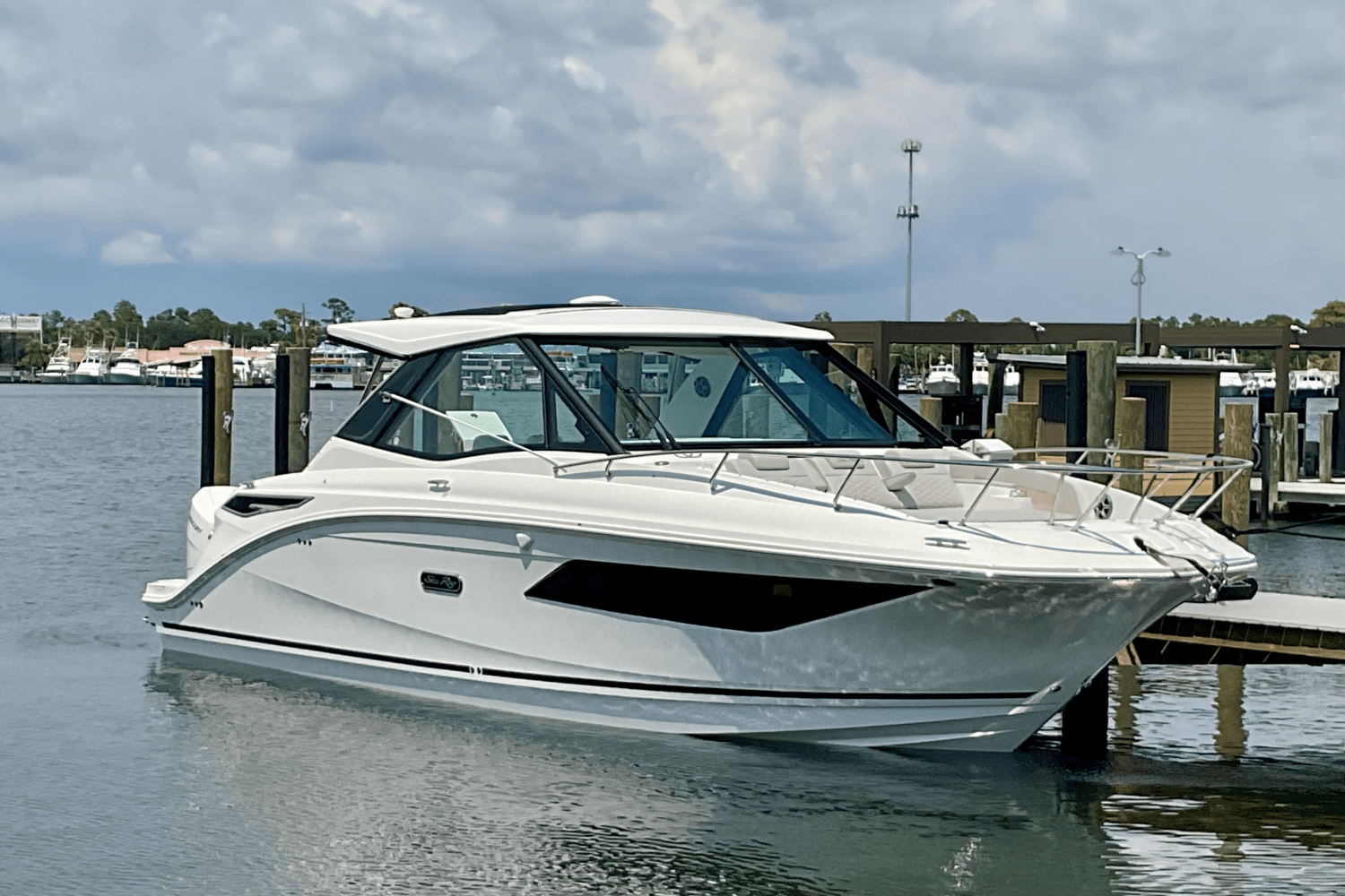 2026 Sea Ray Sundancer 320 Outboard Image Thumbnail #2