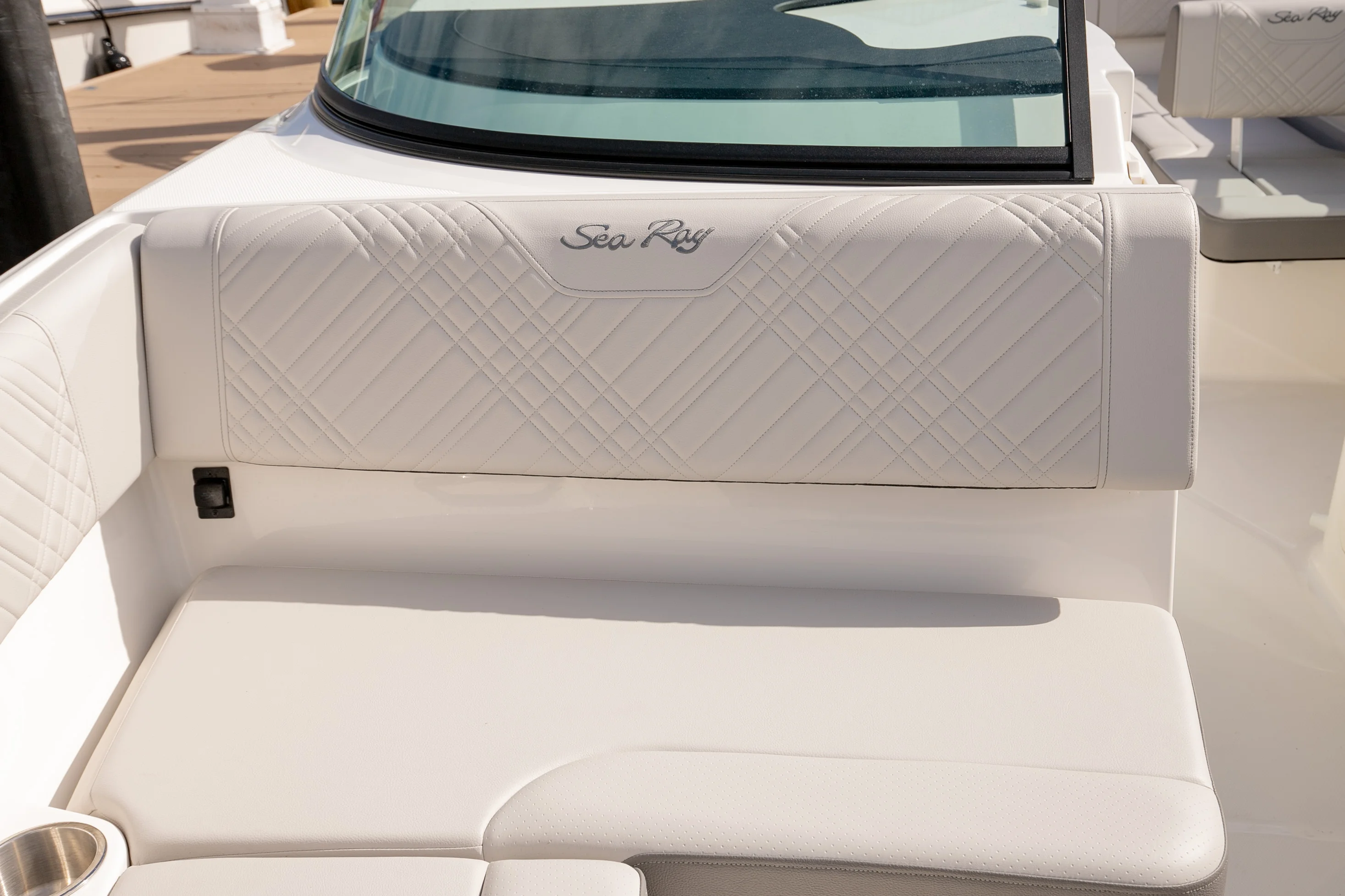2026 Sea Ray SDX 250 Outboard Image Thumbnail #16