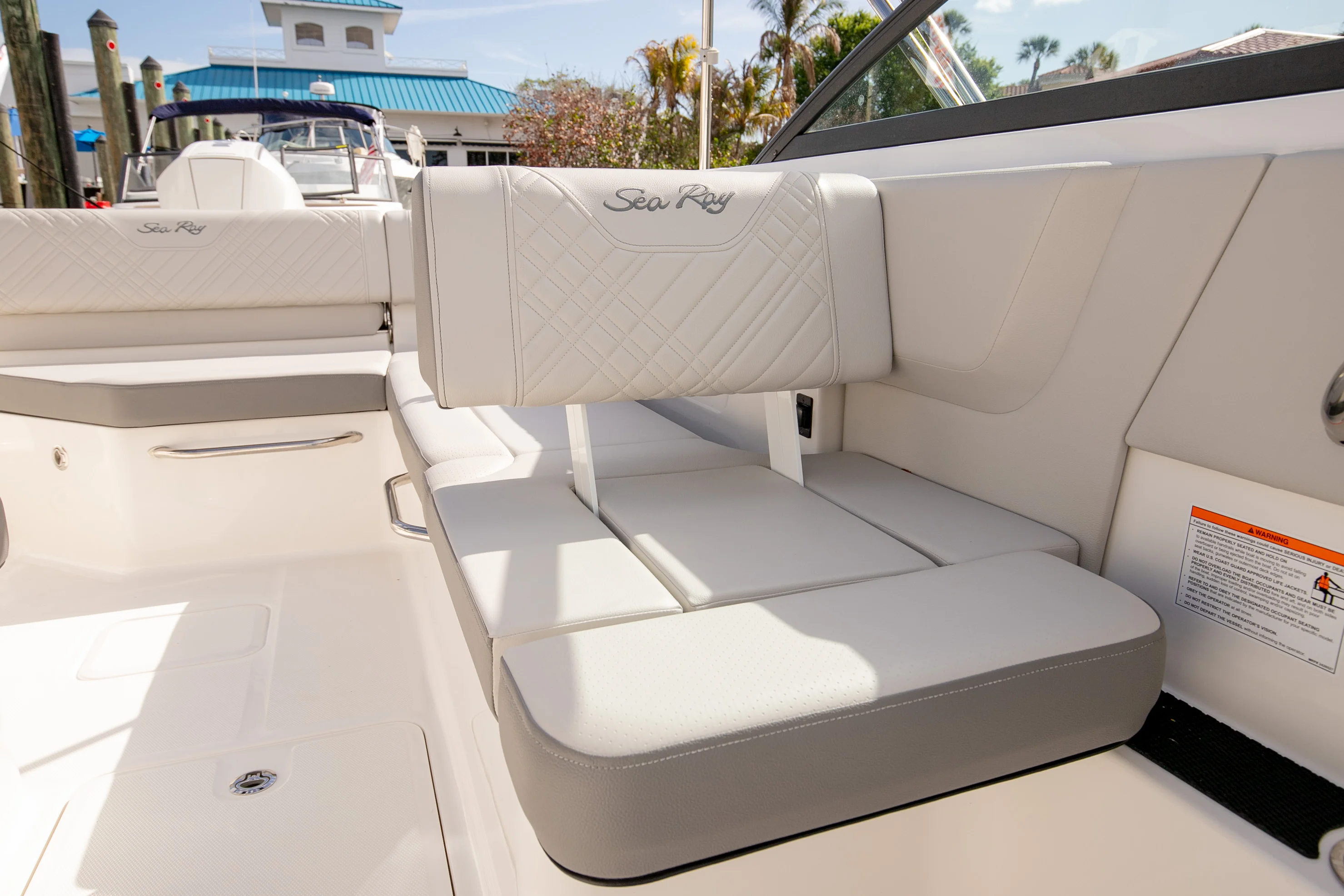 2026 Sea Ray SDX 250 Outboard Image Thumbnail #11
