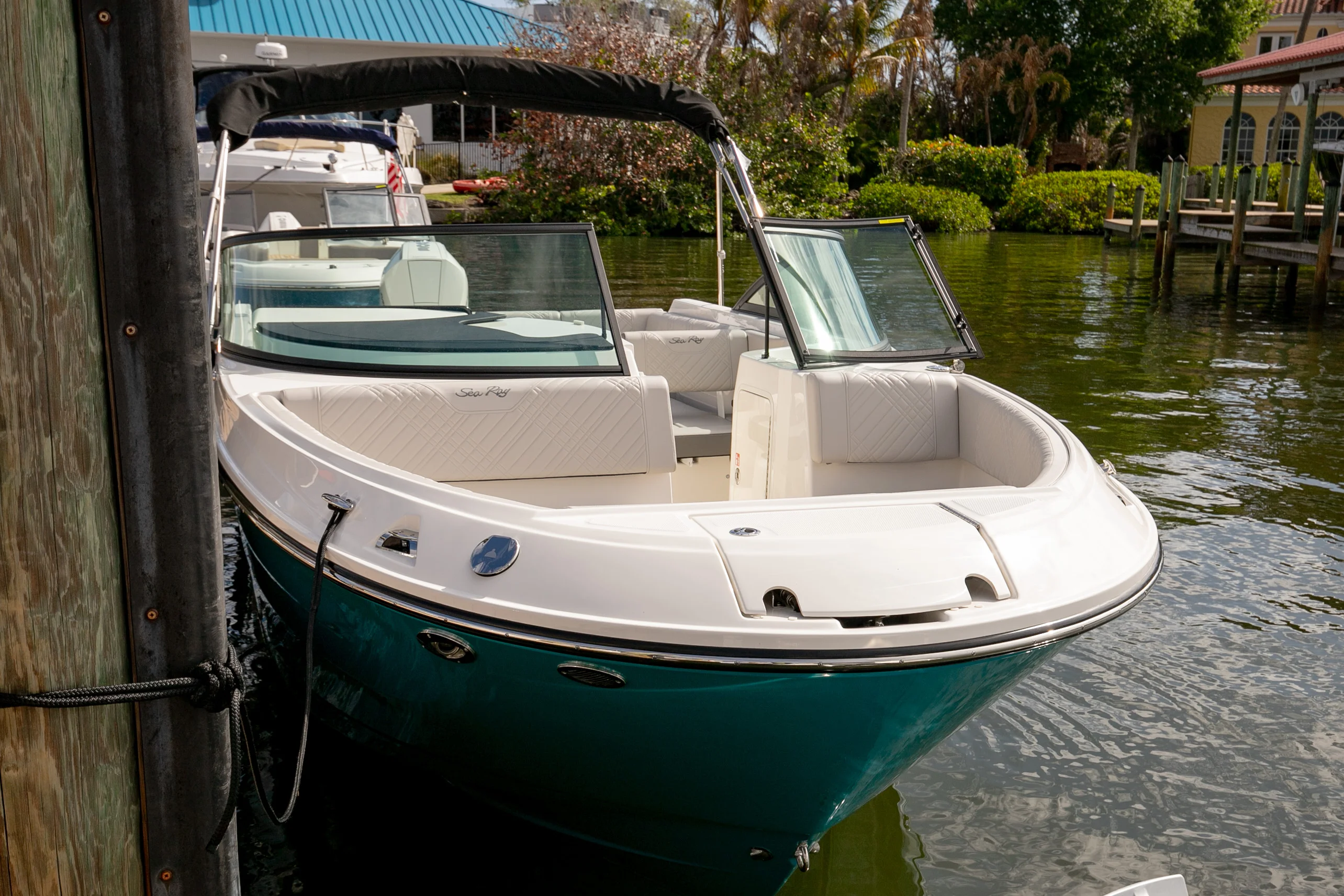 2026 Sea Ray SDX 250 Outboard Image Thumbnail #1