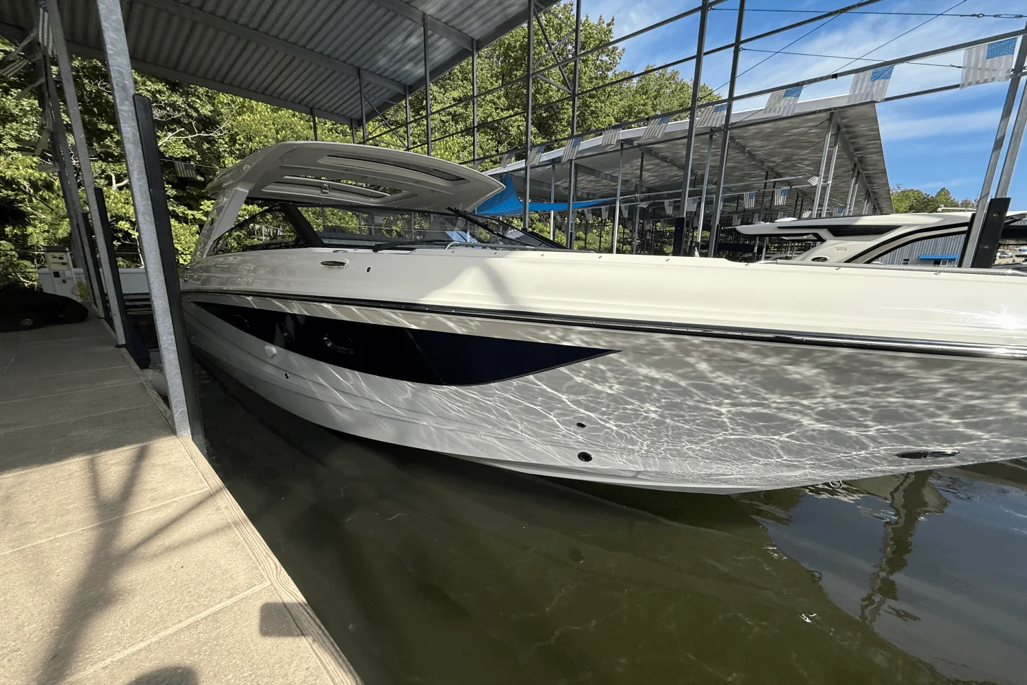 2026 Sea Ray SLX 400 Image Thumbnail #3