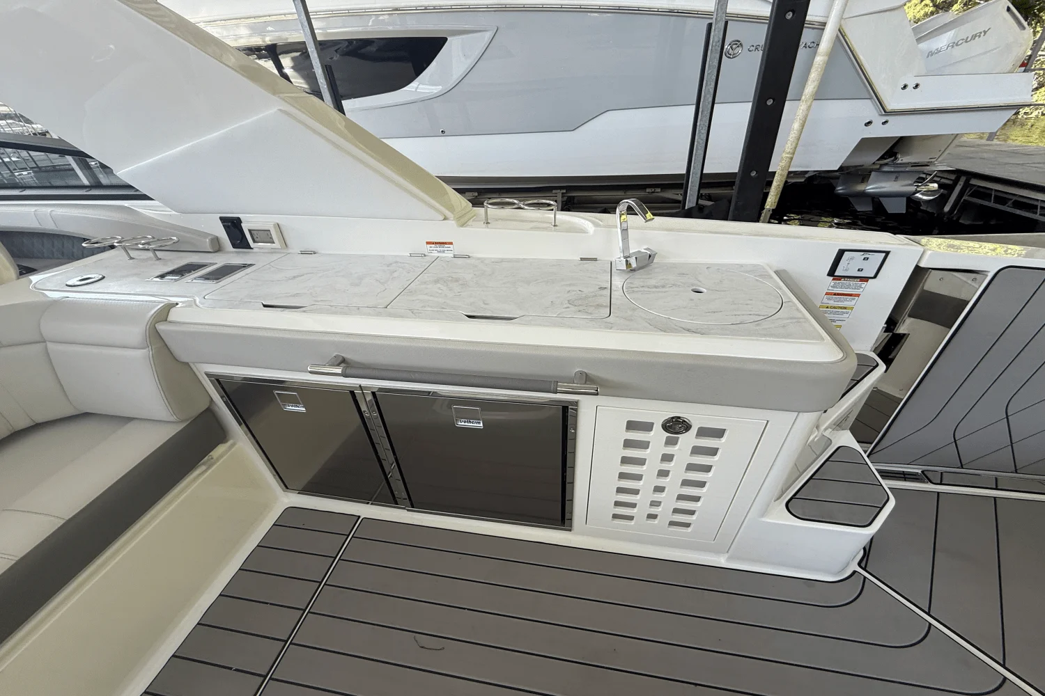 2026 Sea Ray SLX 400 Image Thumbnail #21